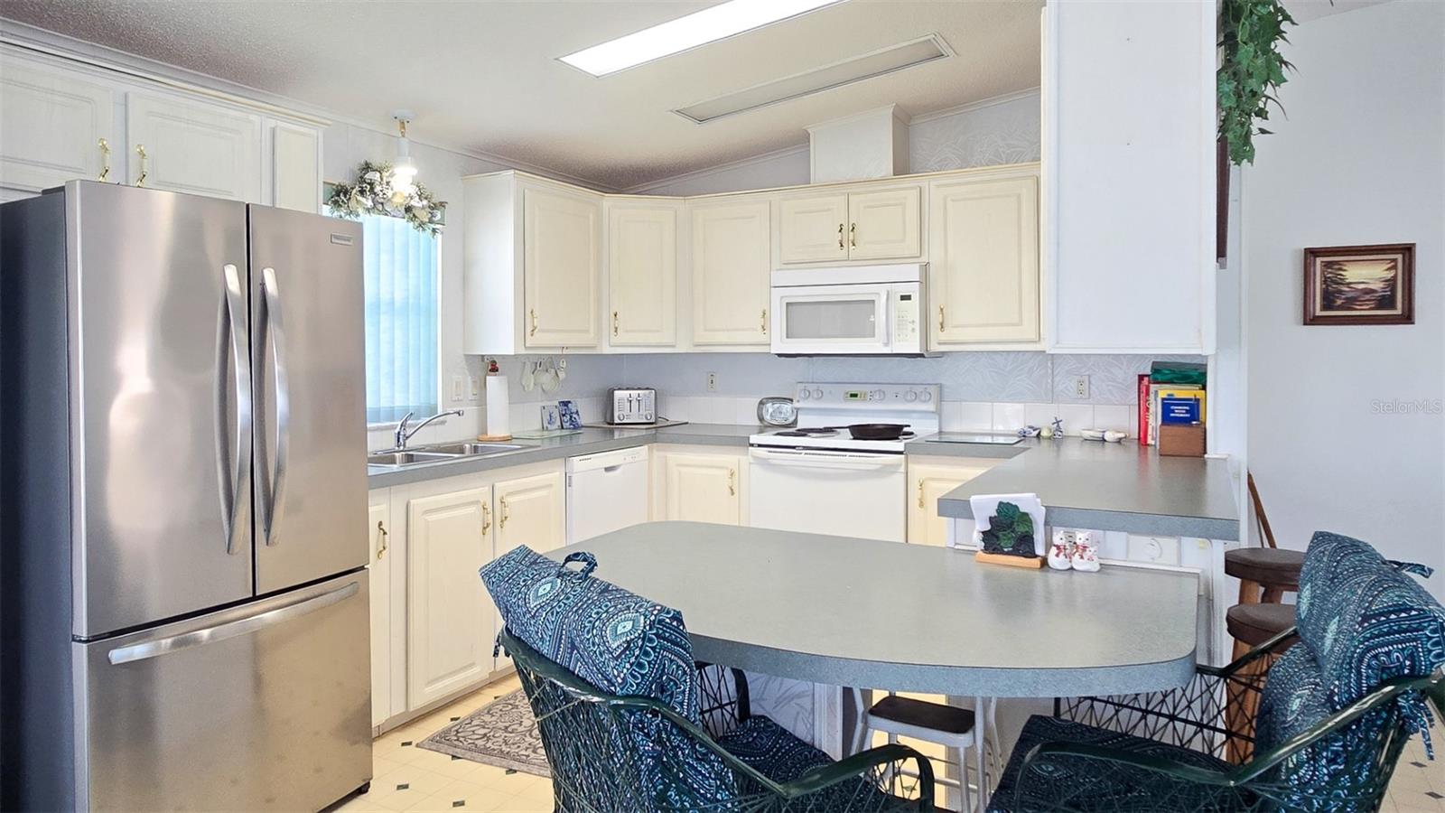 Image 8 of 32 For 306 Buttonwood Court