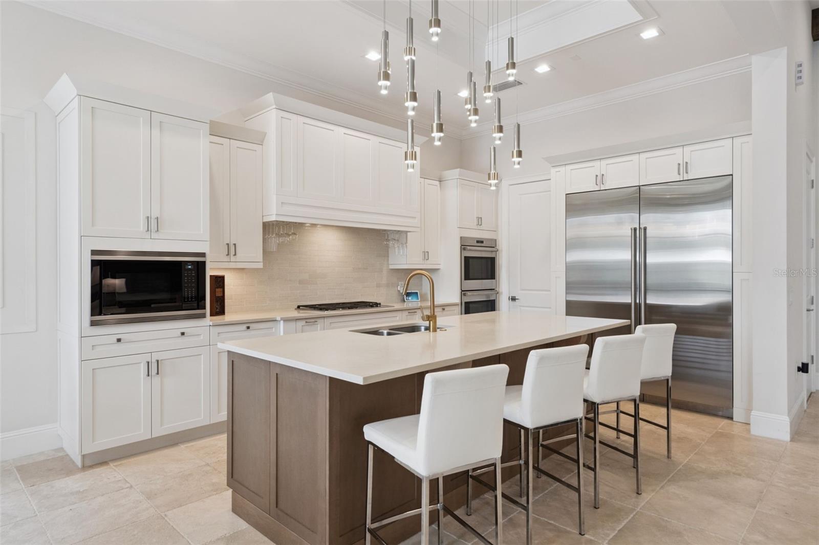 Image 15 of 54 For 10228 Kensington Shore Drive