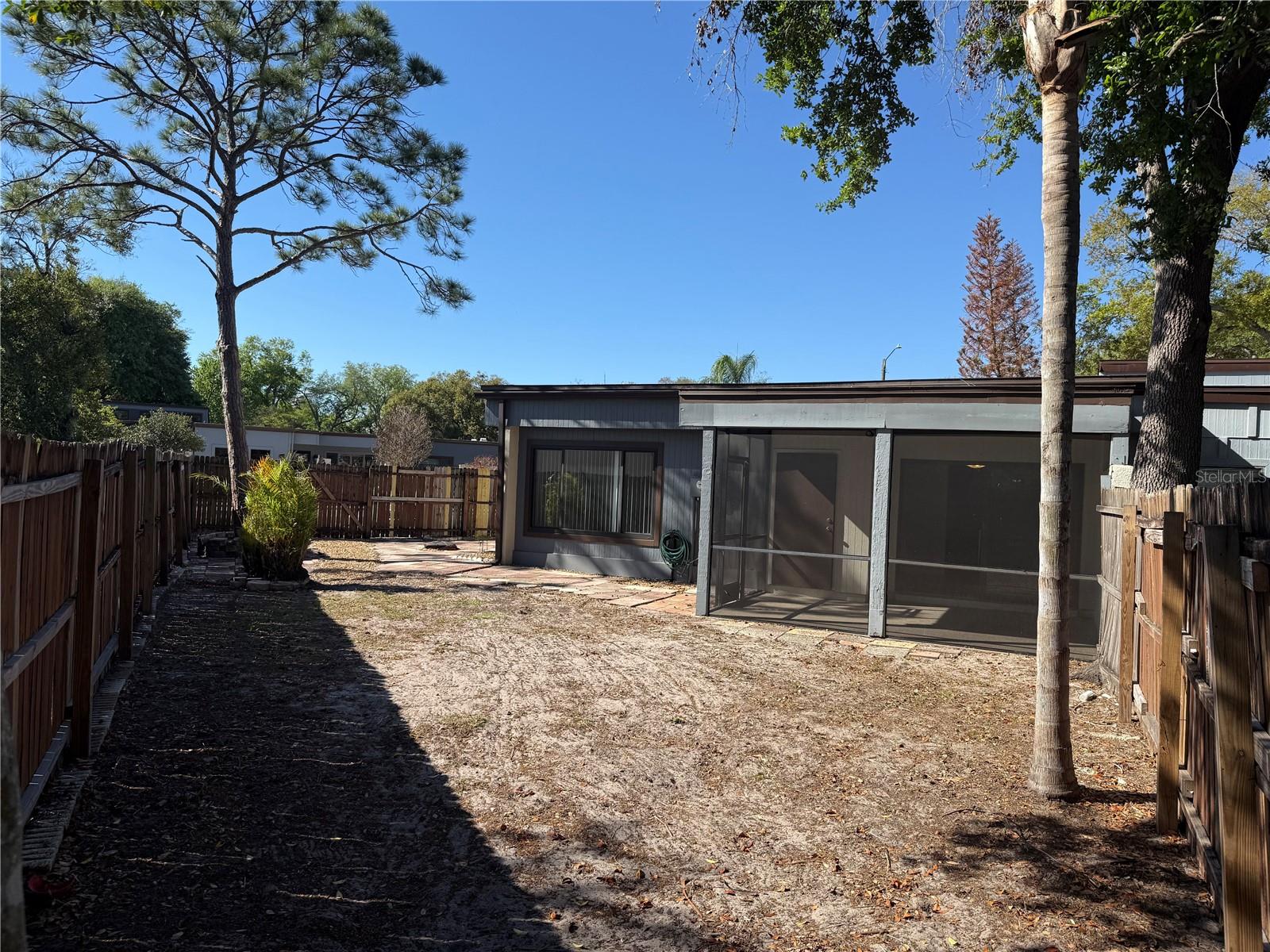 Image 22 of 28 For 2519 Windward Way