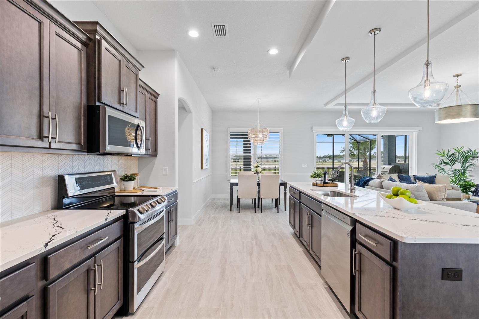 Image 17 of 60 For 1600 Lake Reserve Drive