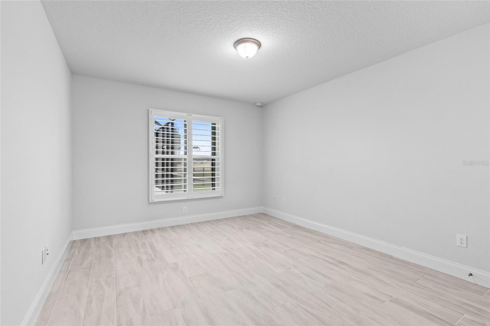 Image 29 of 60 For 1600 Lake Reserve Drive