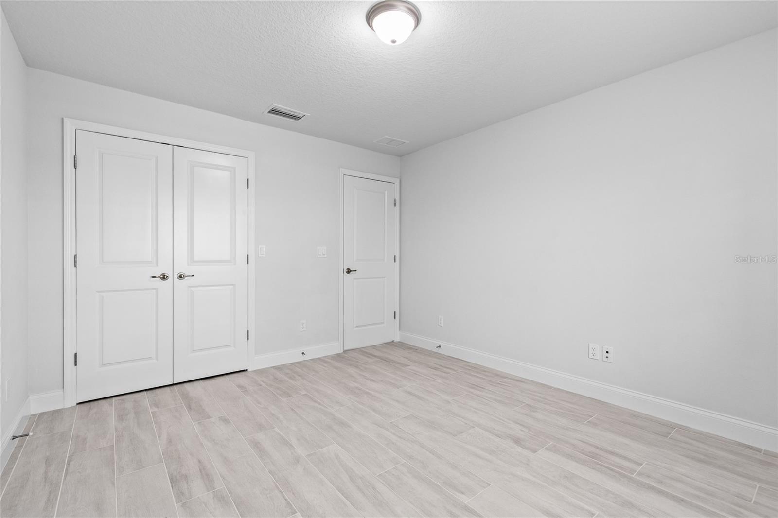 Image 30 of 60 For 1600 Lake Reserve Drive