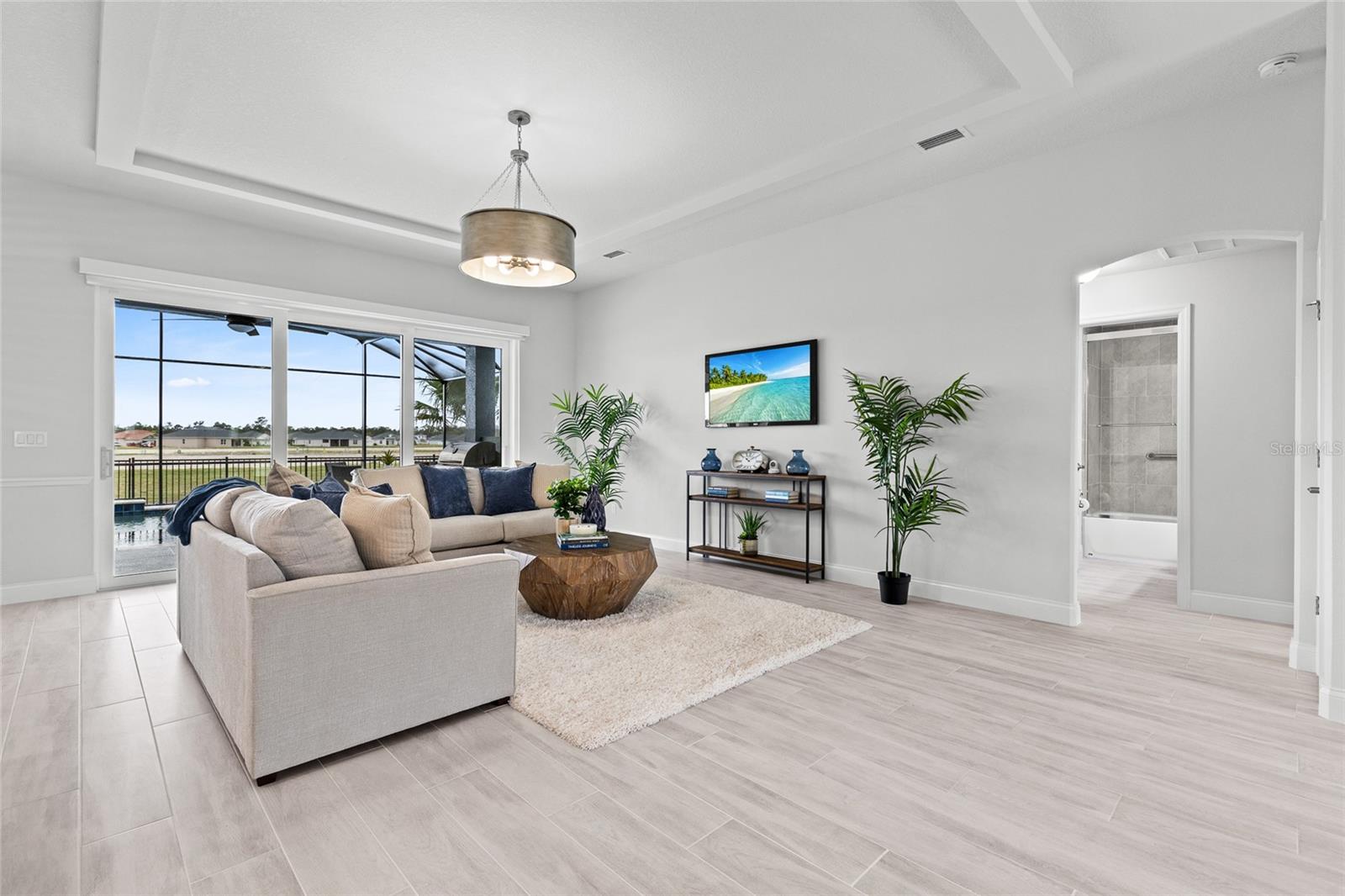 Image 9 of 60 For 1600 Lake Reserve Drive