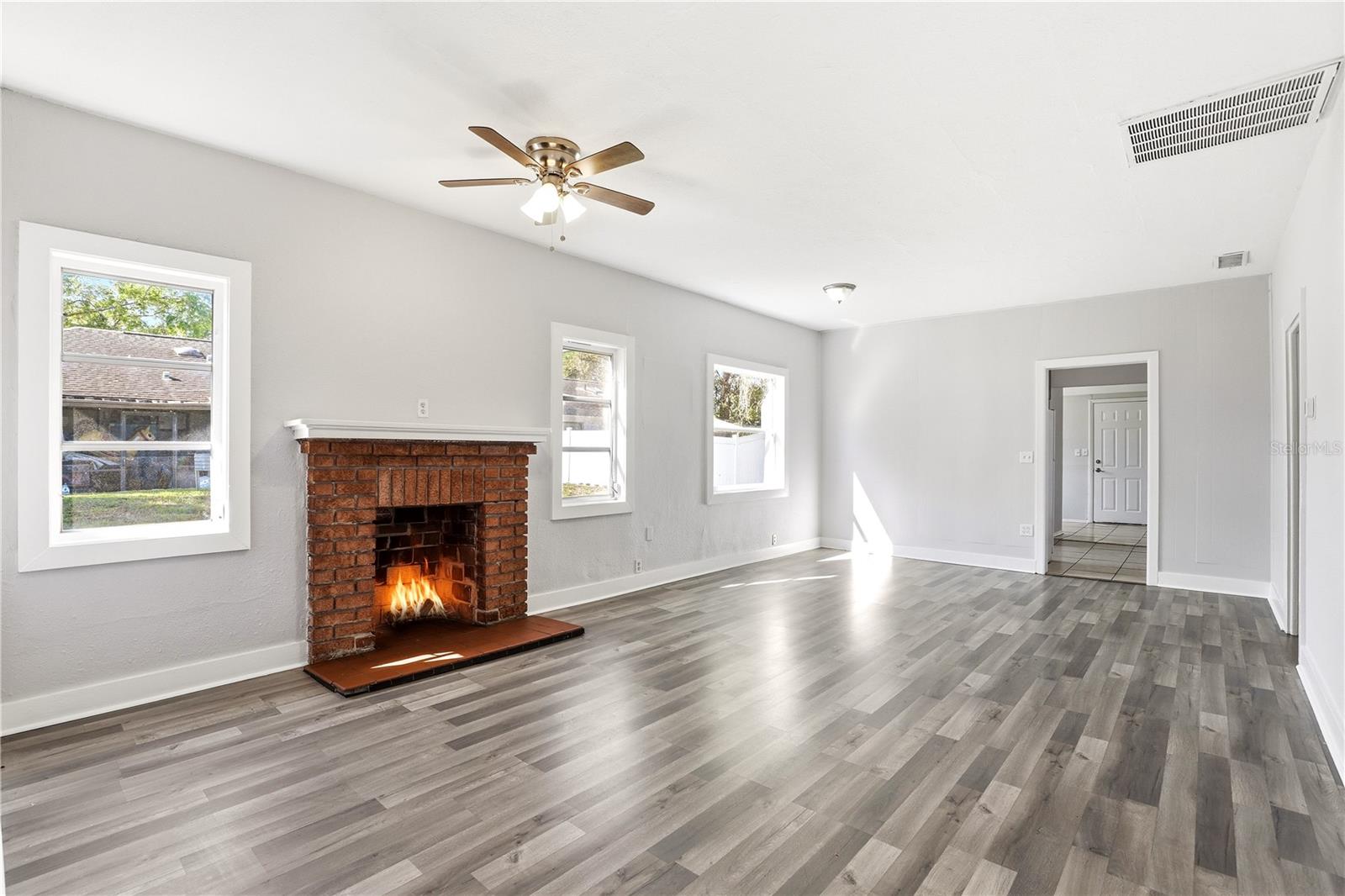 Image 12 of 40 For 918 Shoreview Drive