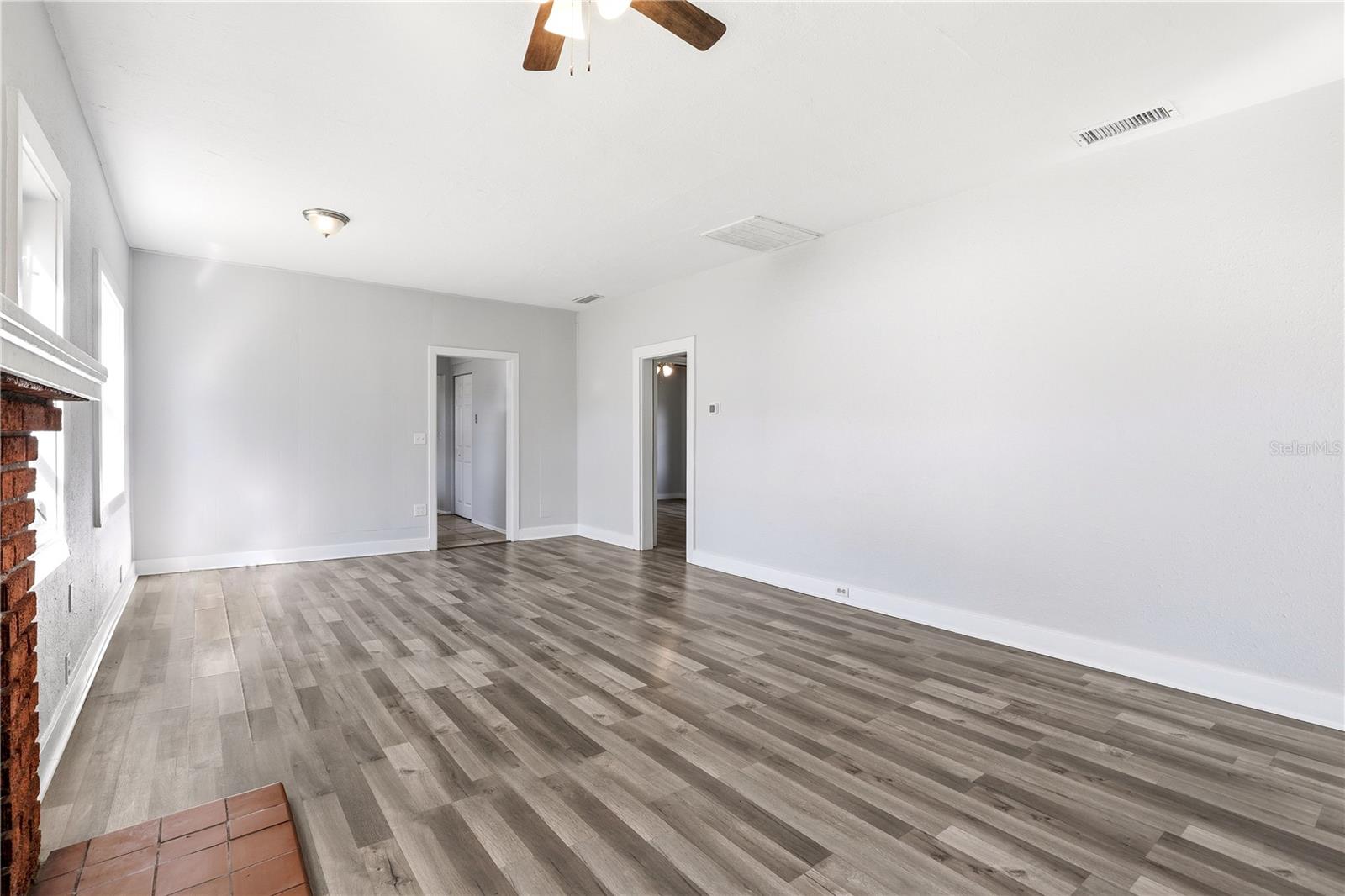 Image 13 of 40 For 918 Shoreview Drive