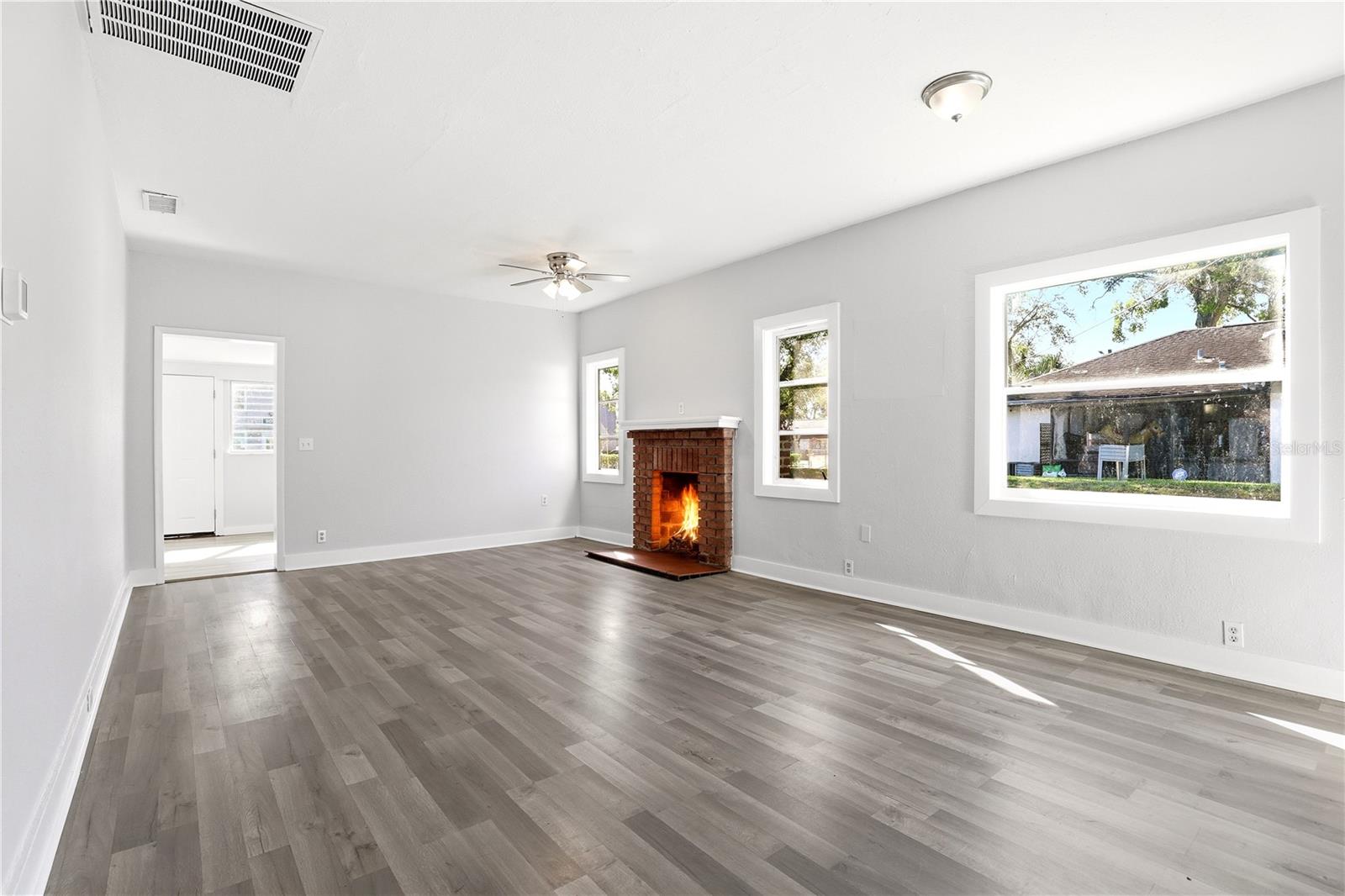 Image 15 of 40 For 918 Shoreview Drive