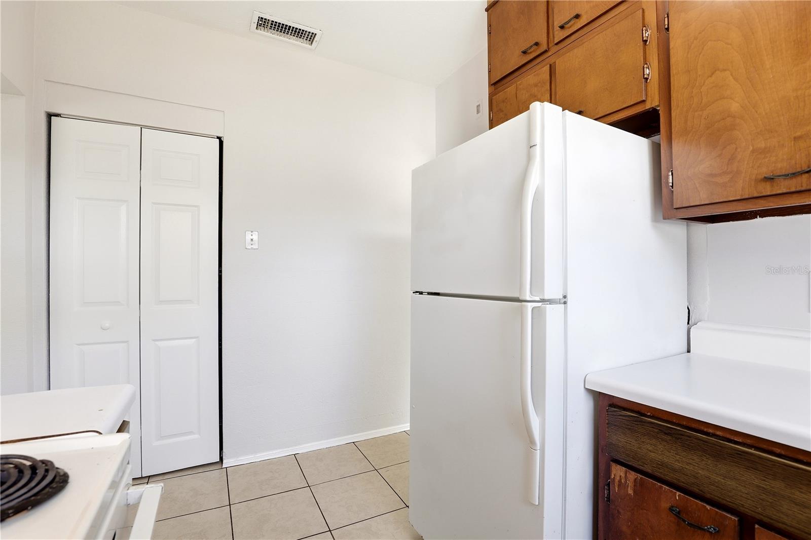 Image 21 of 40 For 918 Shoreview Drive