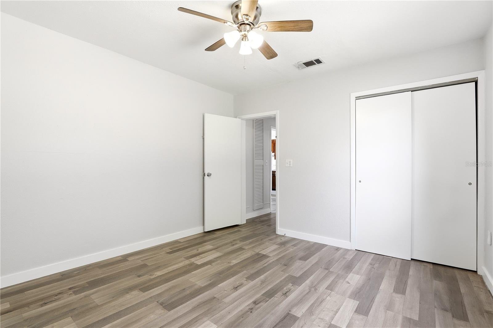 Image 24 of 40 For 918 Shoreview Drive