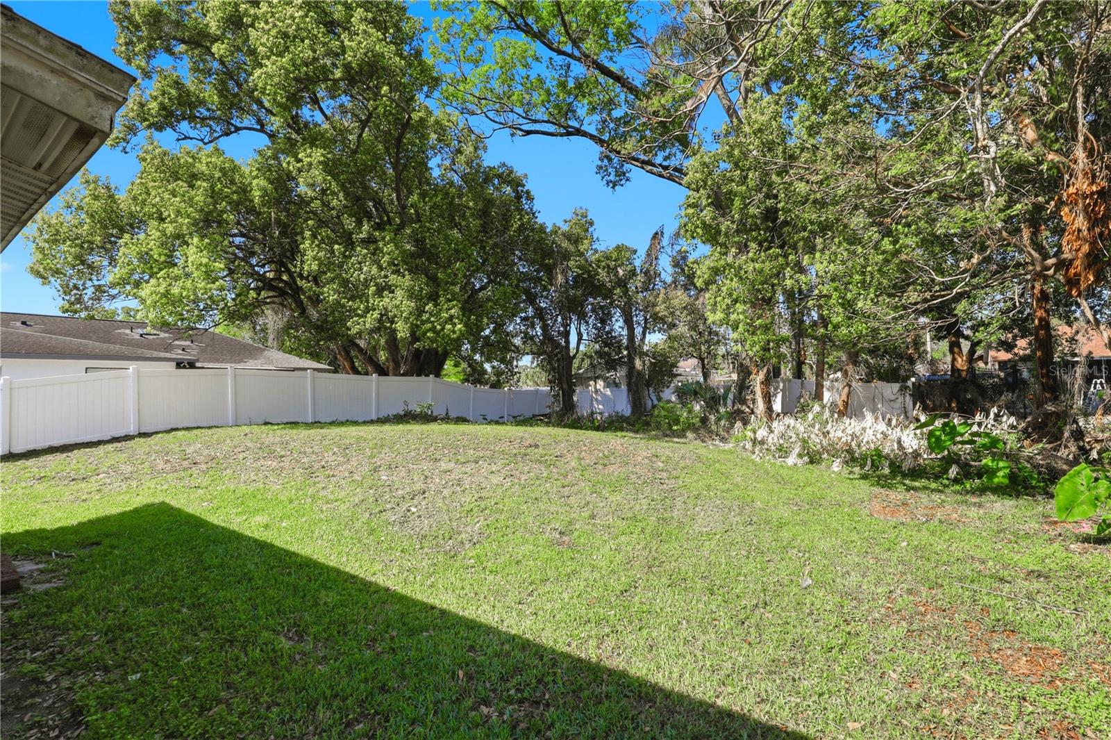 Image 36 of 40 For 918 Shoreview Drive