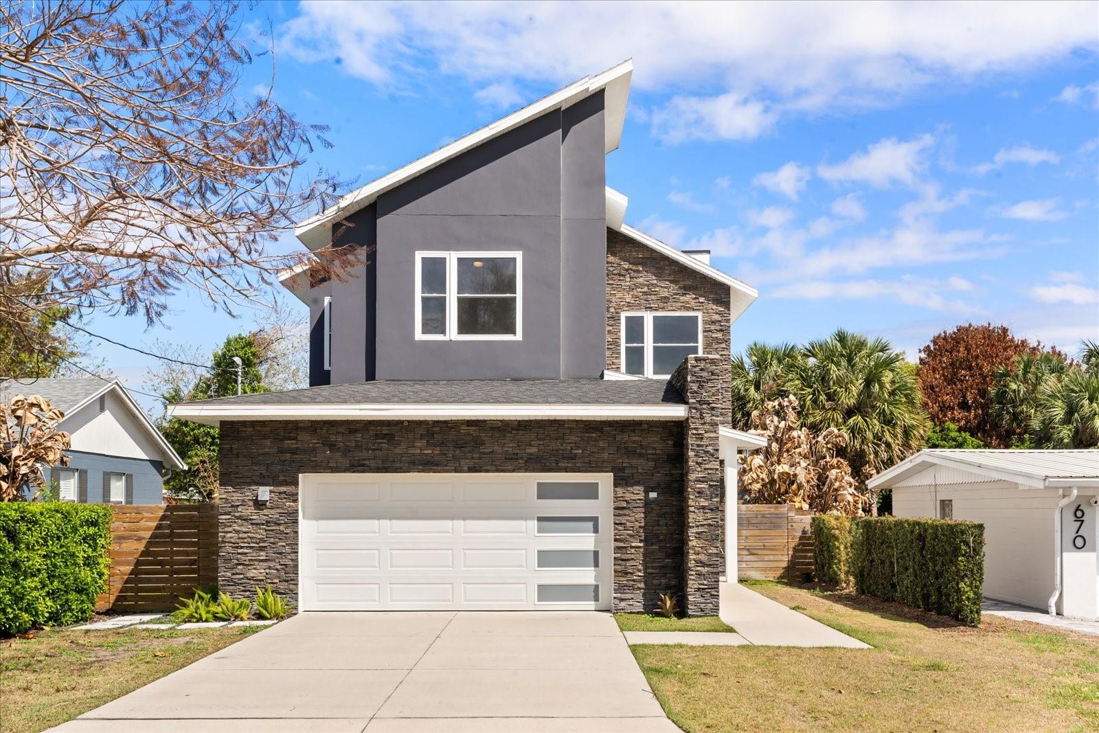 Image 2 of 33 For 668 Overspin Drive