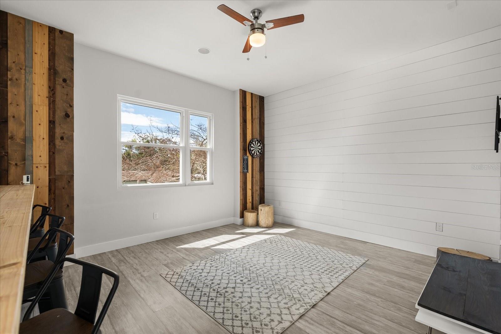 Image 20 of 33 For 668 Overspin Drive