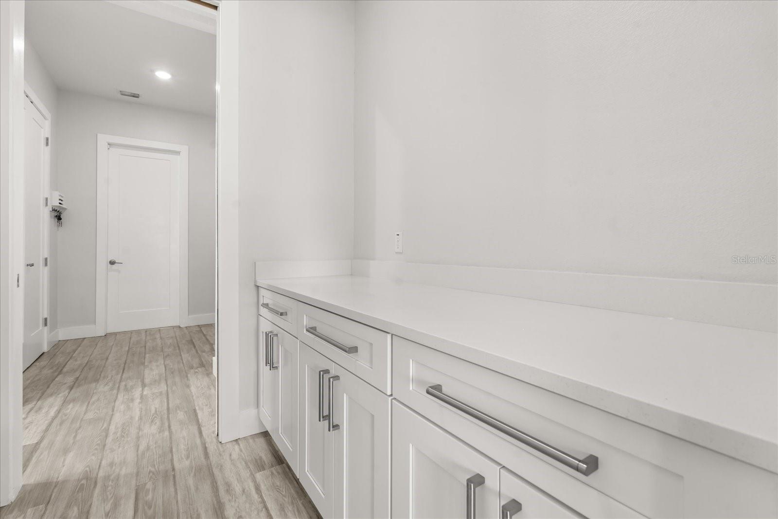 Image 24 of 33 For 668 Overspin Drive