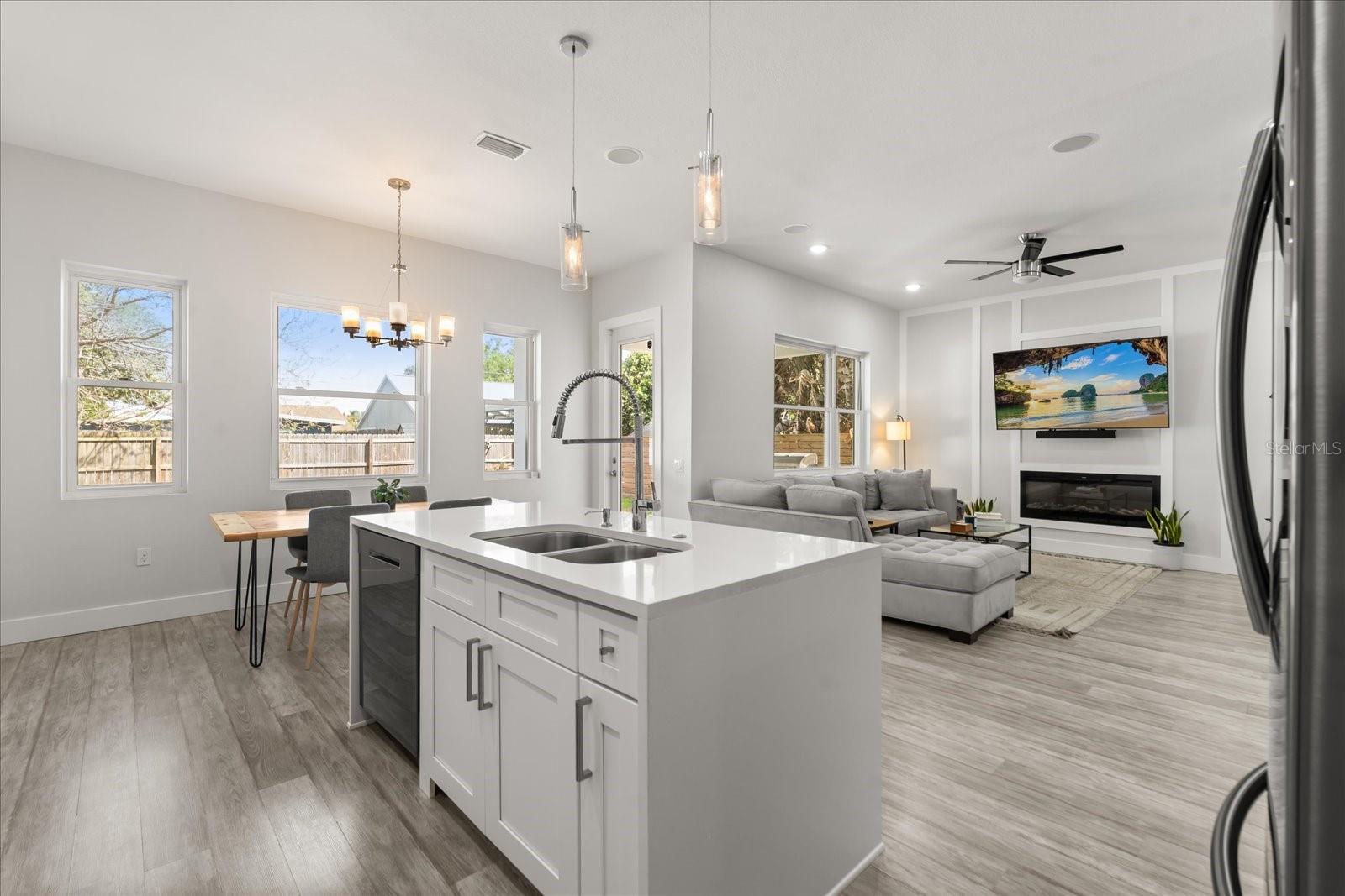 Image 27 of 33 For 668 Overspin Drive