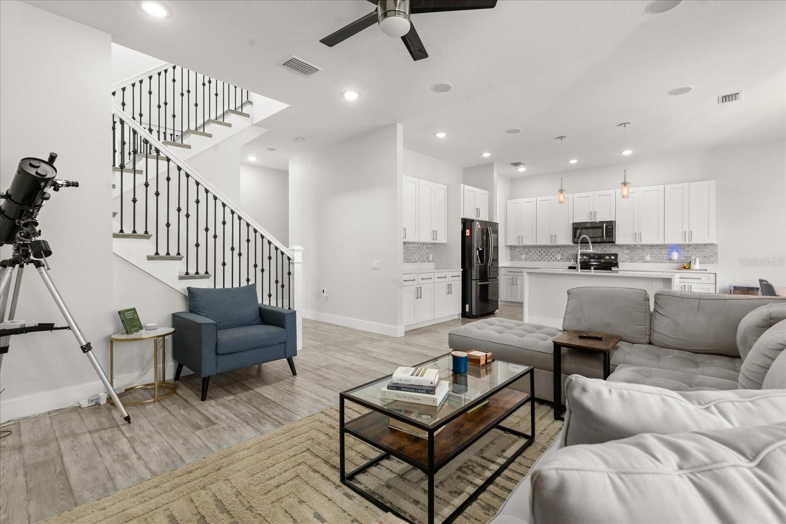 Image 4 of 33 For 668 Overspin Drive