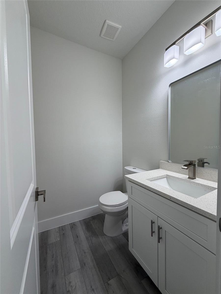 Image 12 of 23 For 22930 Kearny Lane