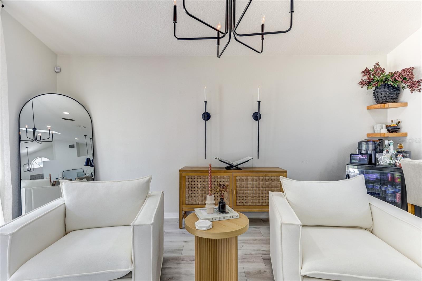 Image 19 of 44 For 814 Brightview Drive