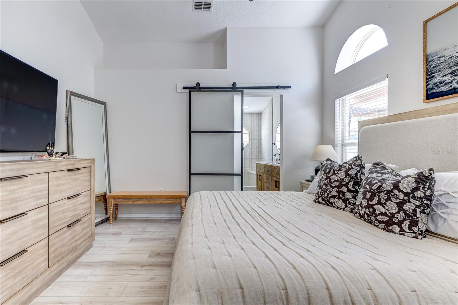 Image 22 of 44 For 814 Brightview Drive