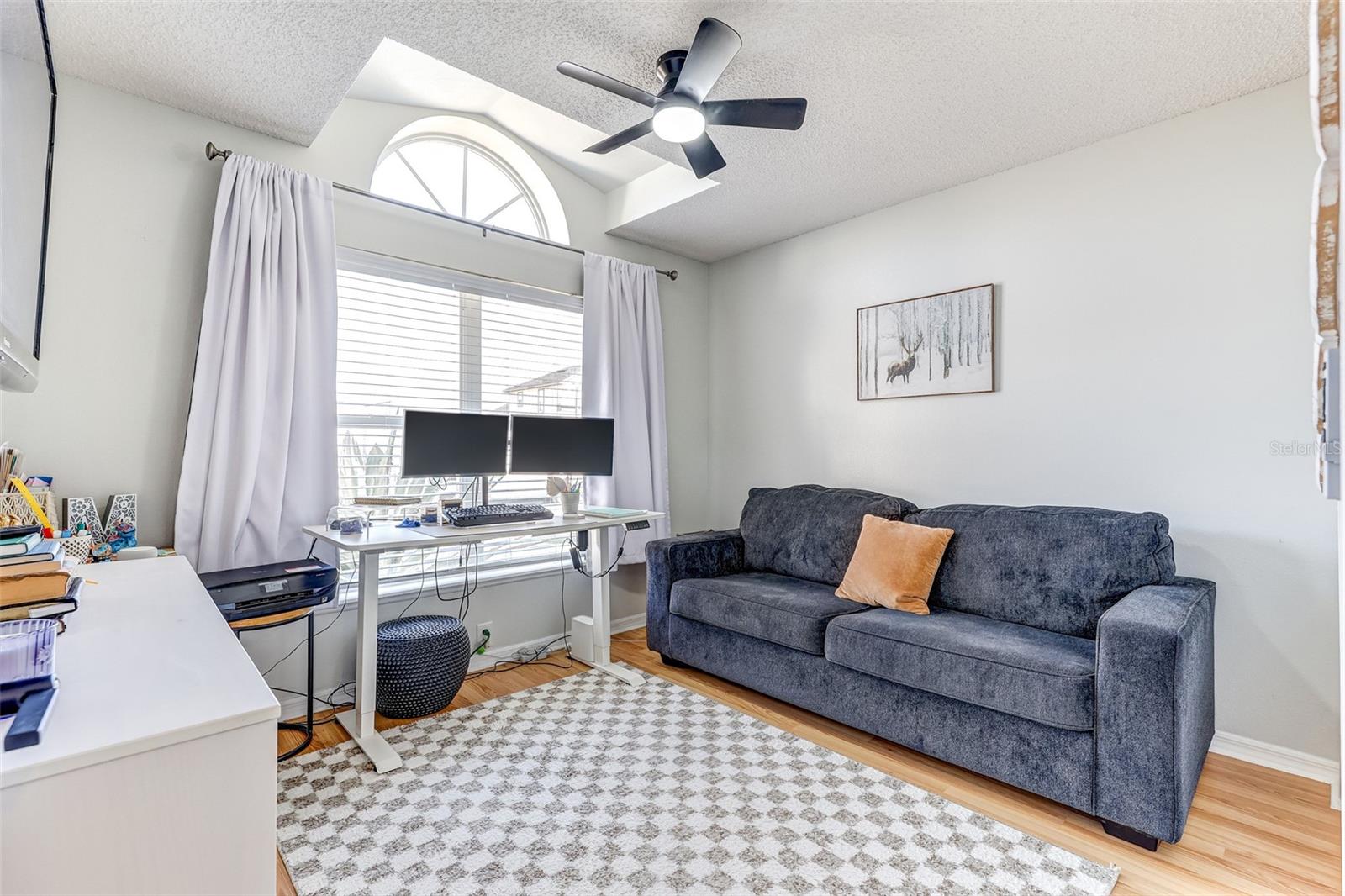 Image 32 of 44 For 814 Brightview Drive