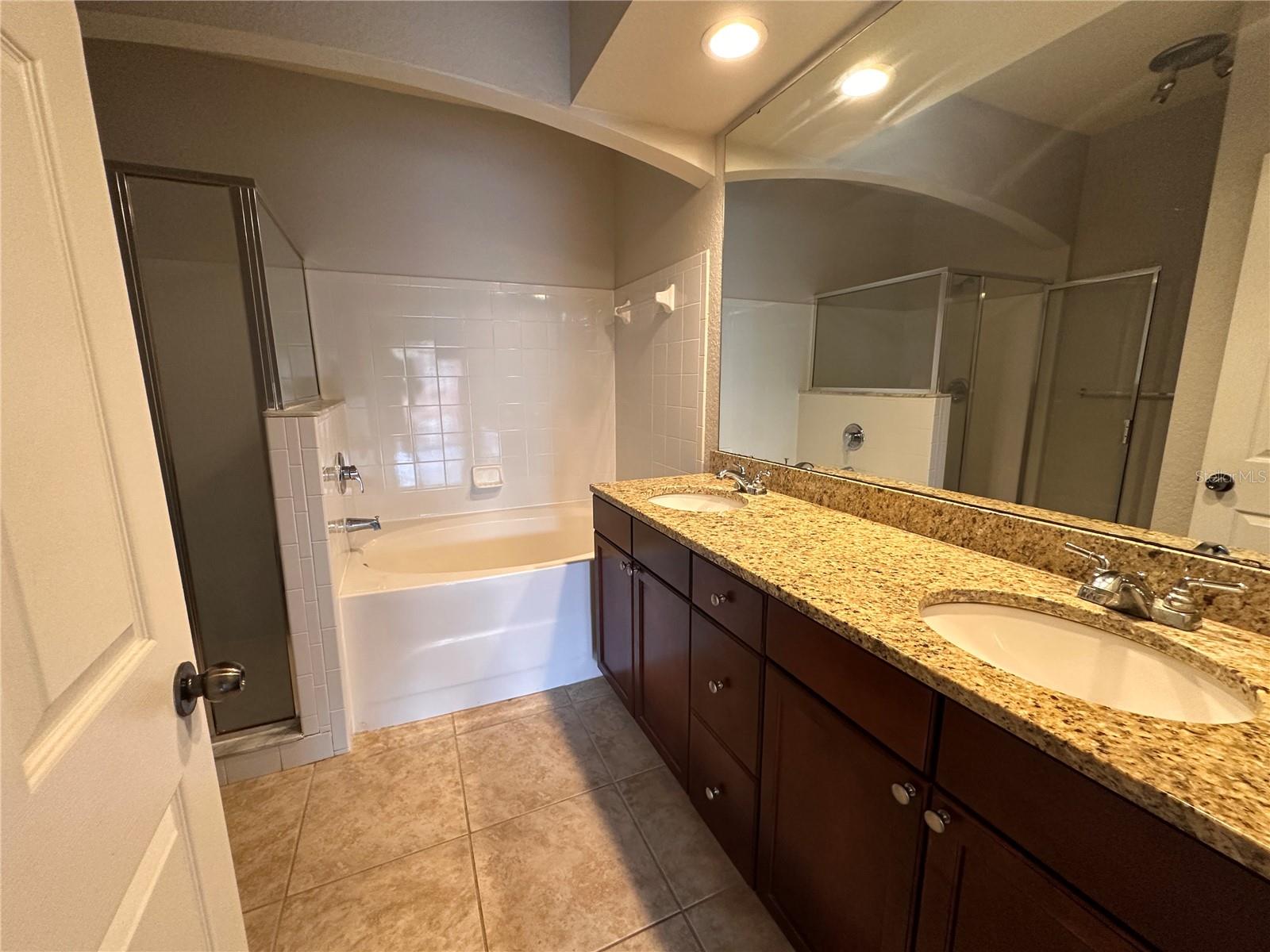 Image 9 of 31 For 150 Villa Di Este Terrace 212