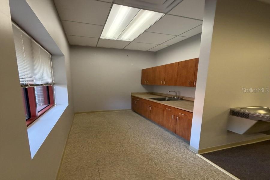 Image 6 of 9 For 745 Primera Blvd