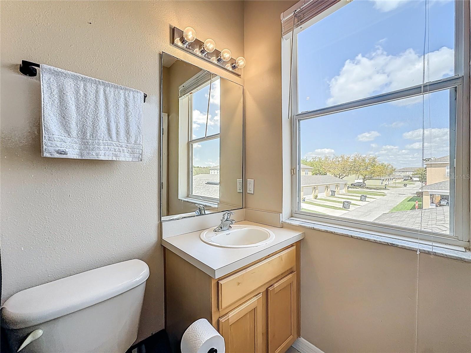 Image 32 of 61 For 13836 Daniels Landing Circle