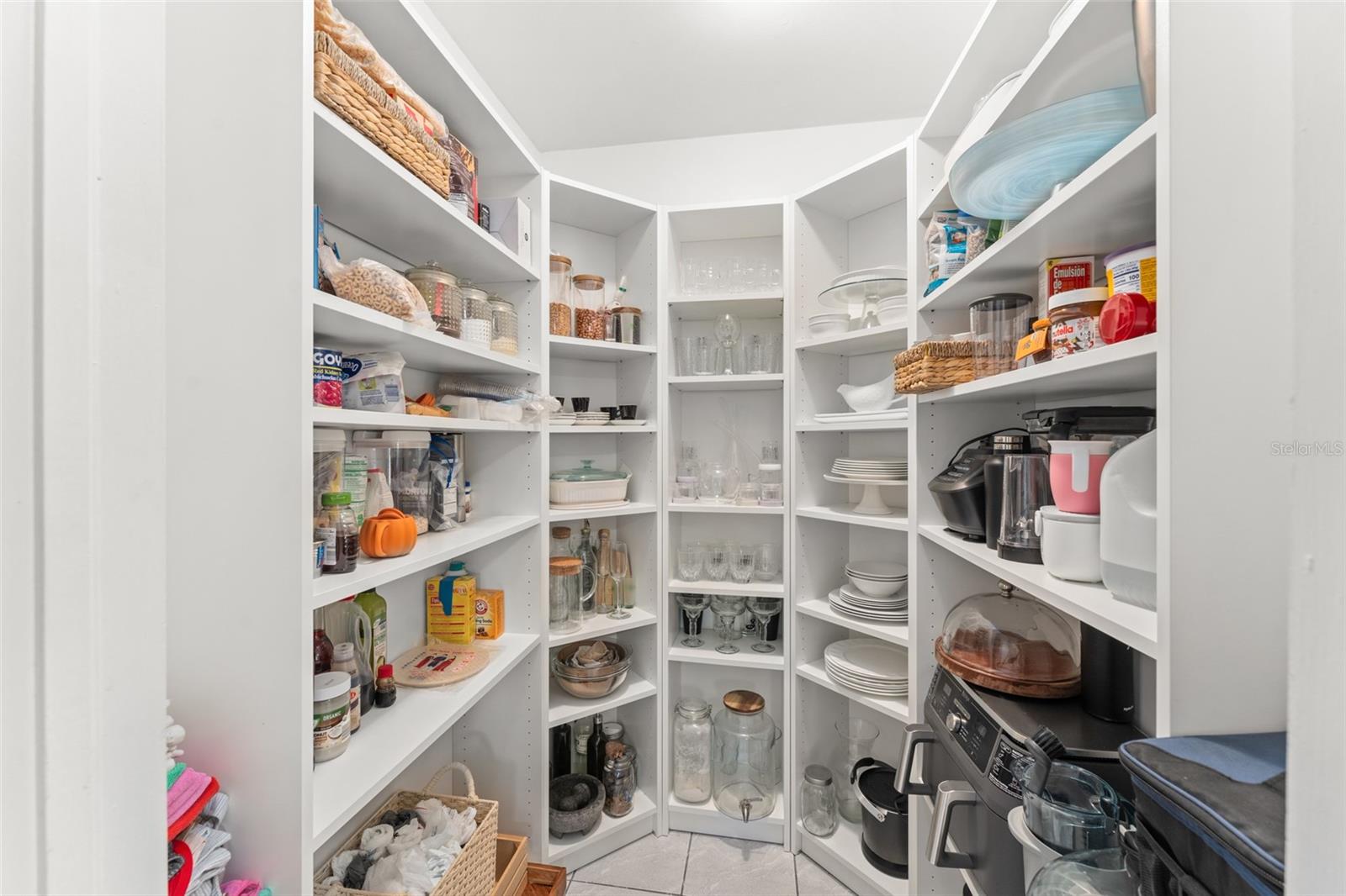 Image 11 of 41 For 429 Virginia Avenue