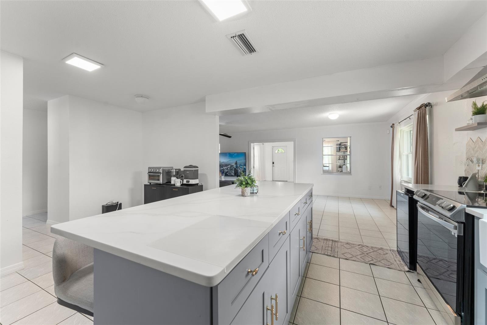 Image 15 of 41 For 429 Virginia Avenue