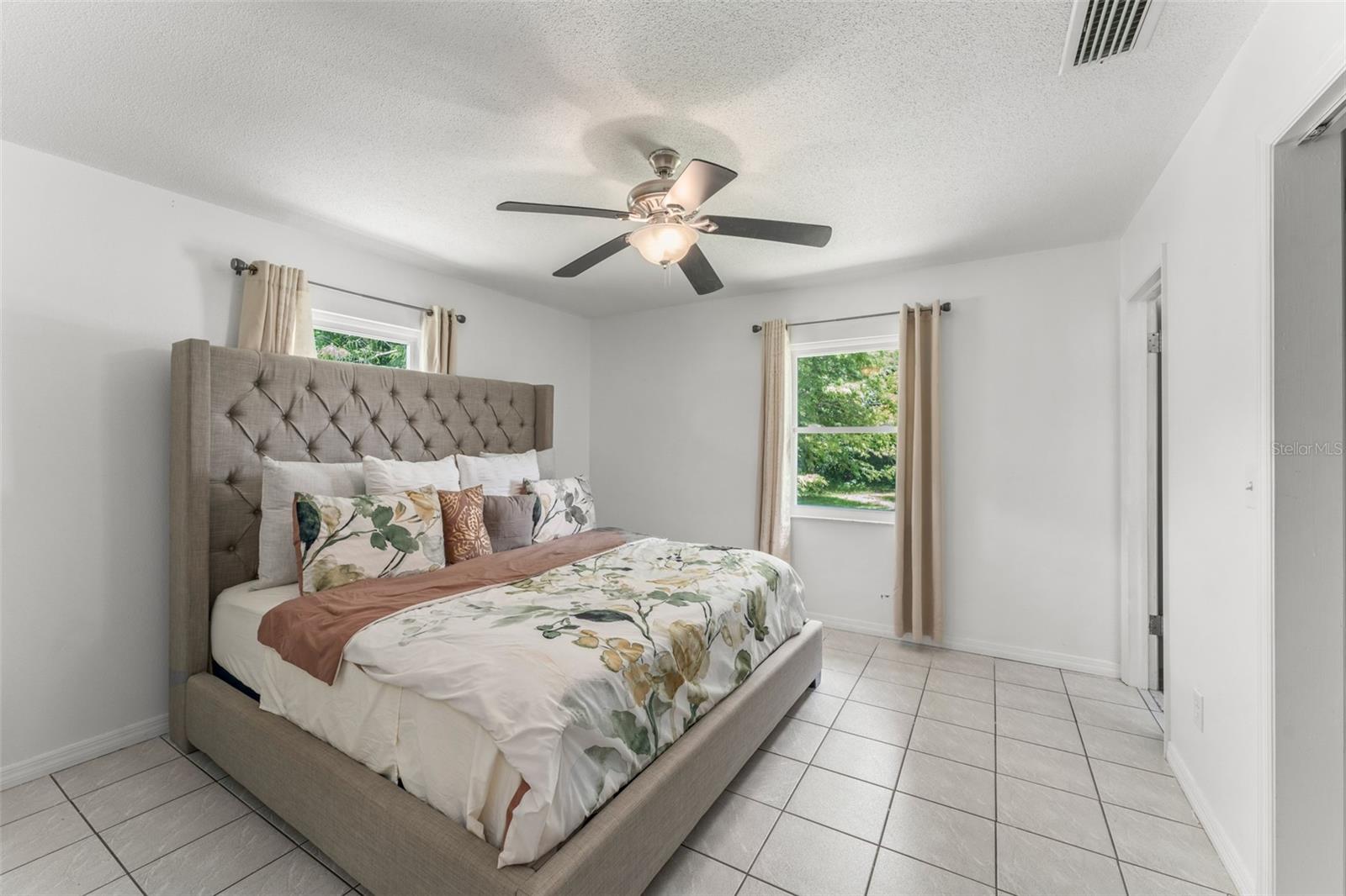 Image 38 of 41 For 429 Virginia Avenue