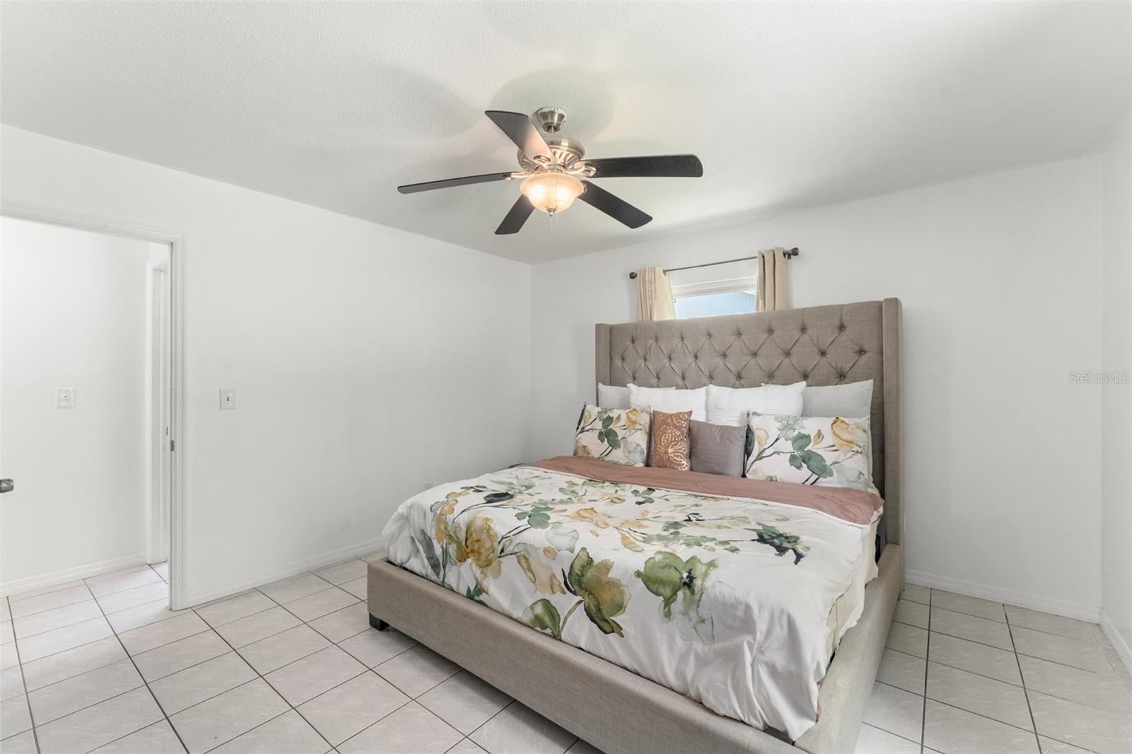 Image 5 of 41 For 429 Virginia Avenue