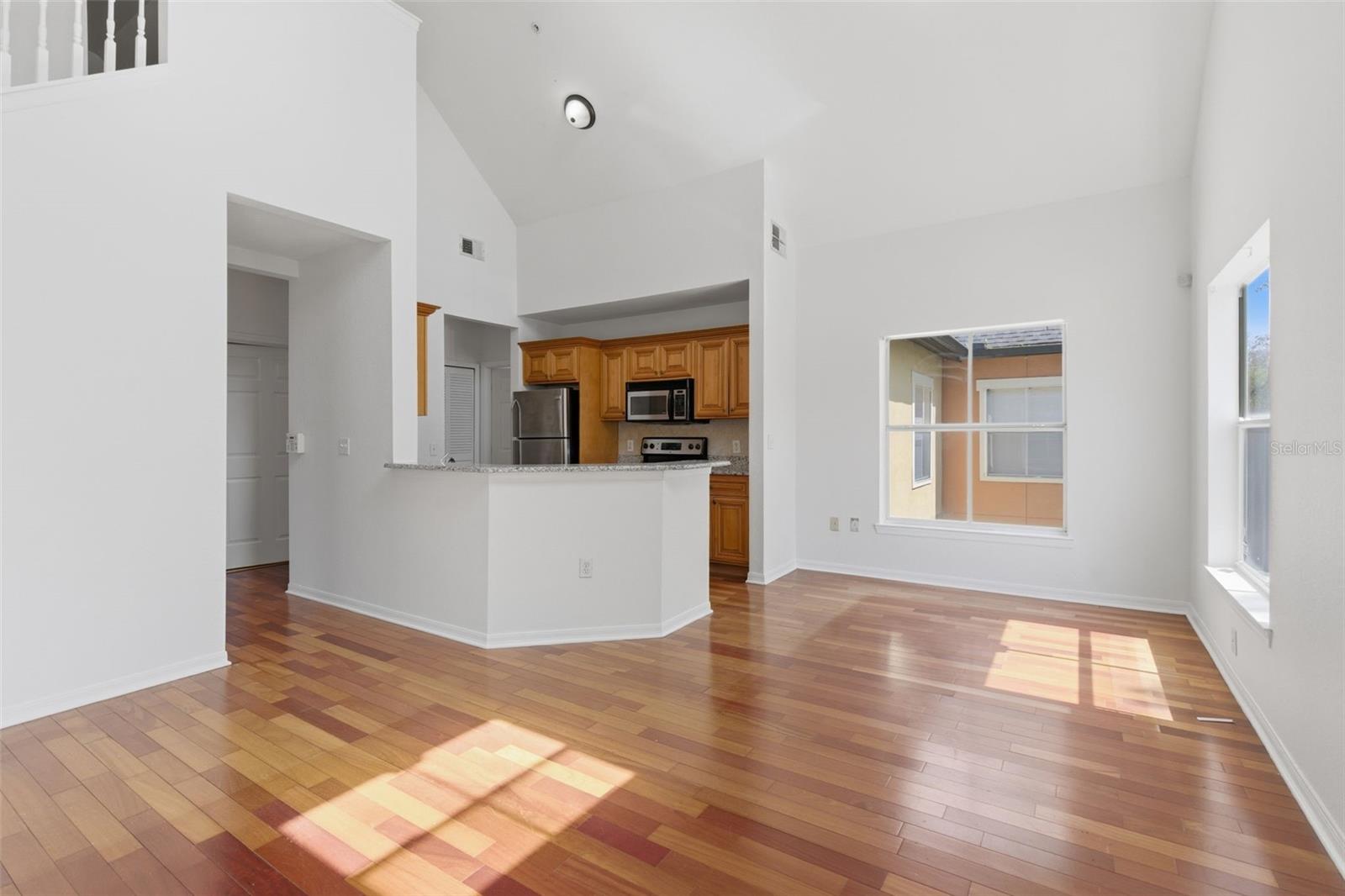 Image 13 of 30 For 5971 Westgate Drive 1221