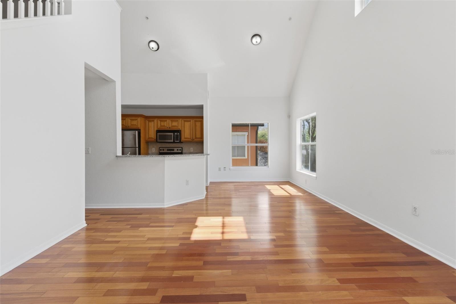 Image 16 of 30 For 5971 Westgate Drive 1221