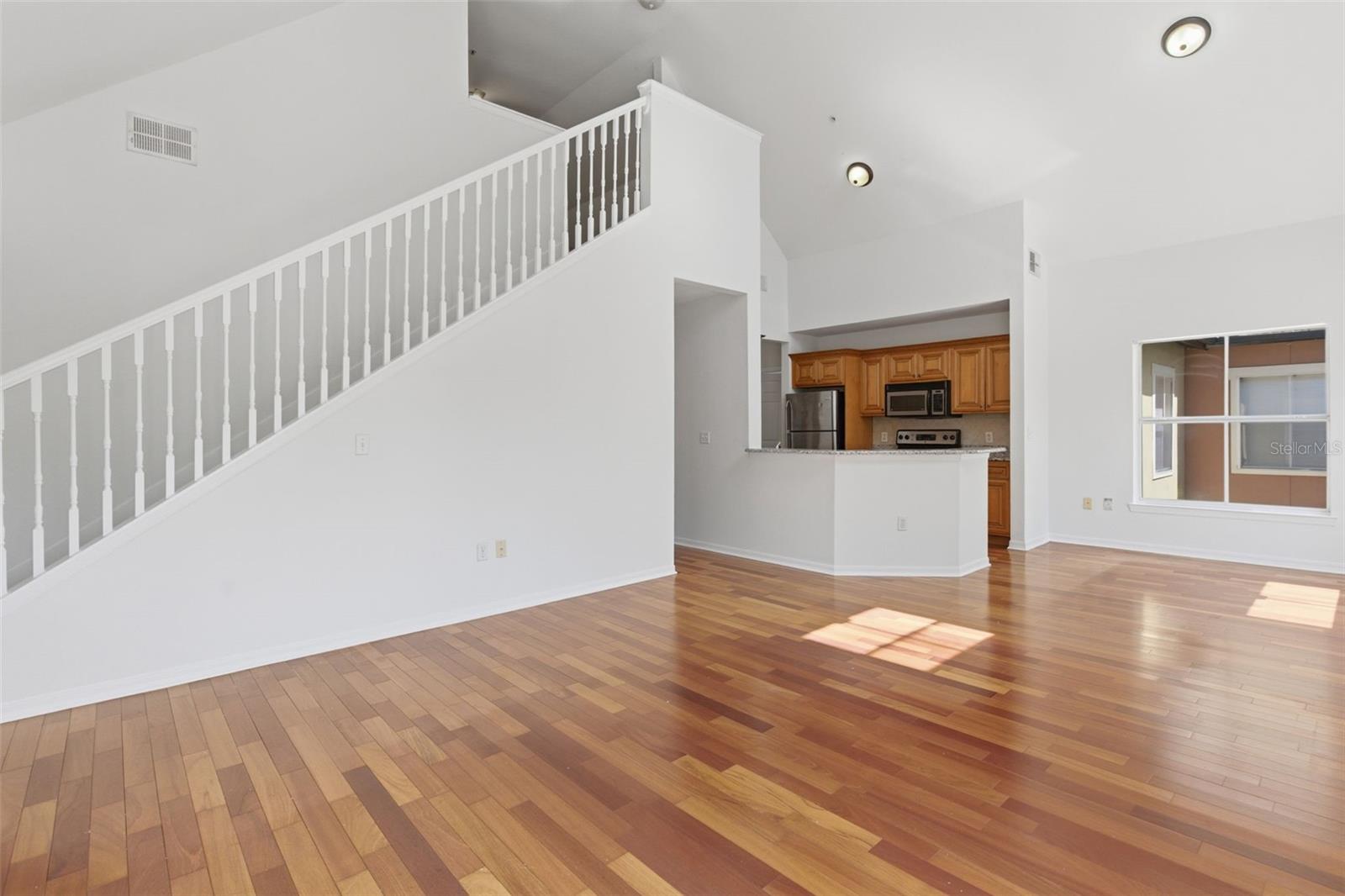 Image 17 of 30 For 5971 Westgate Drive 1221