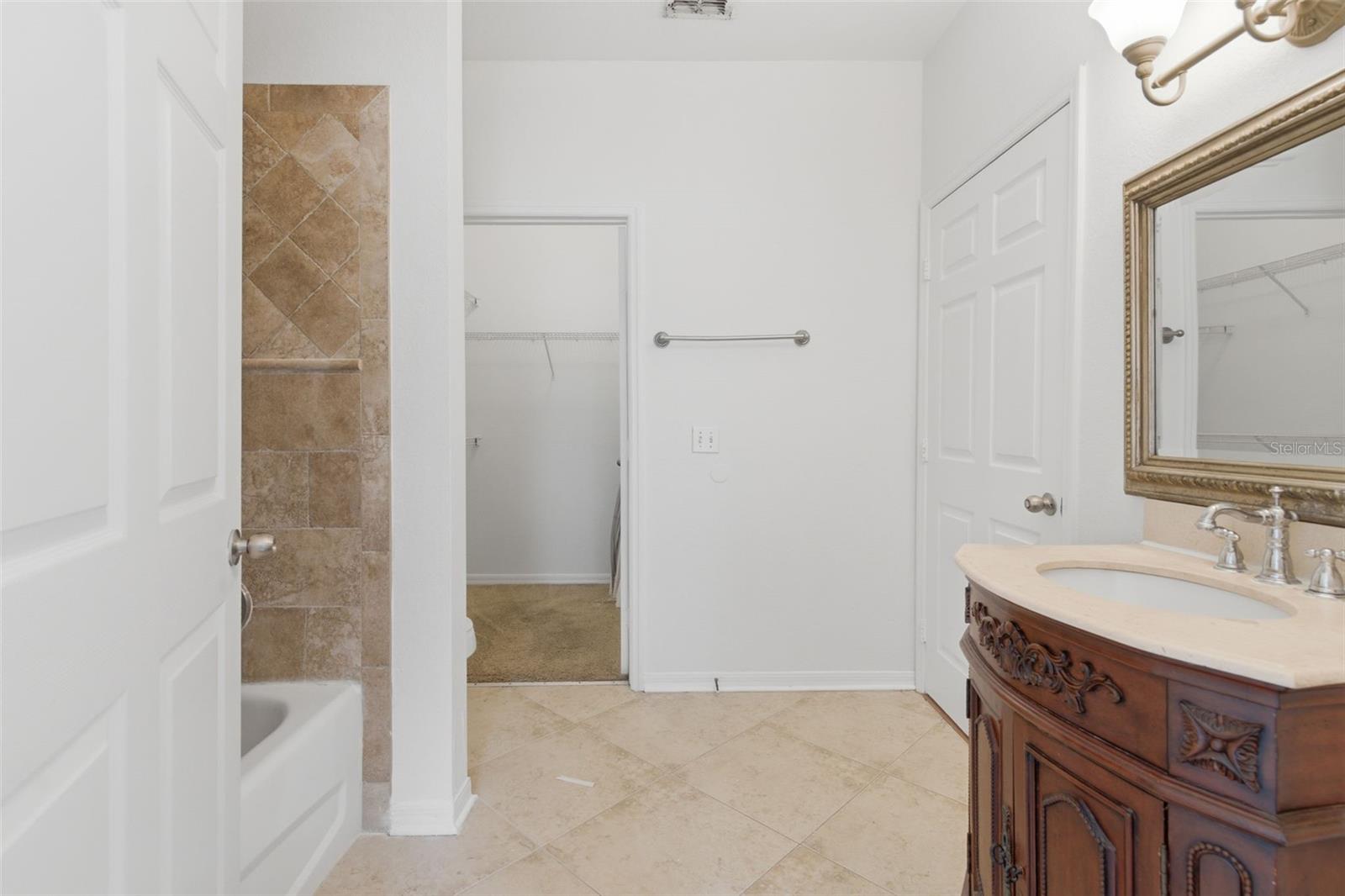 Image 25 of 30 For 5971 Westgate Drive 1221