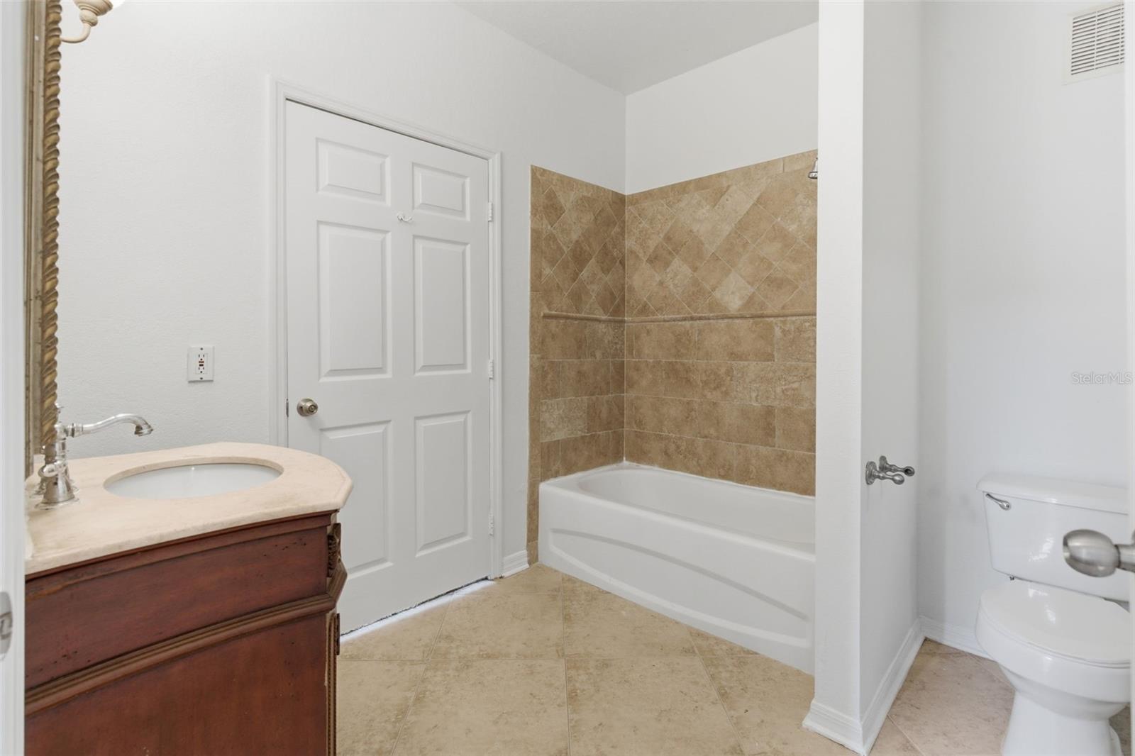 Image 26 of 30 For 5971 Westgate Drive 1221