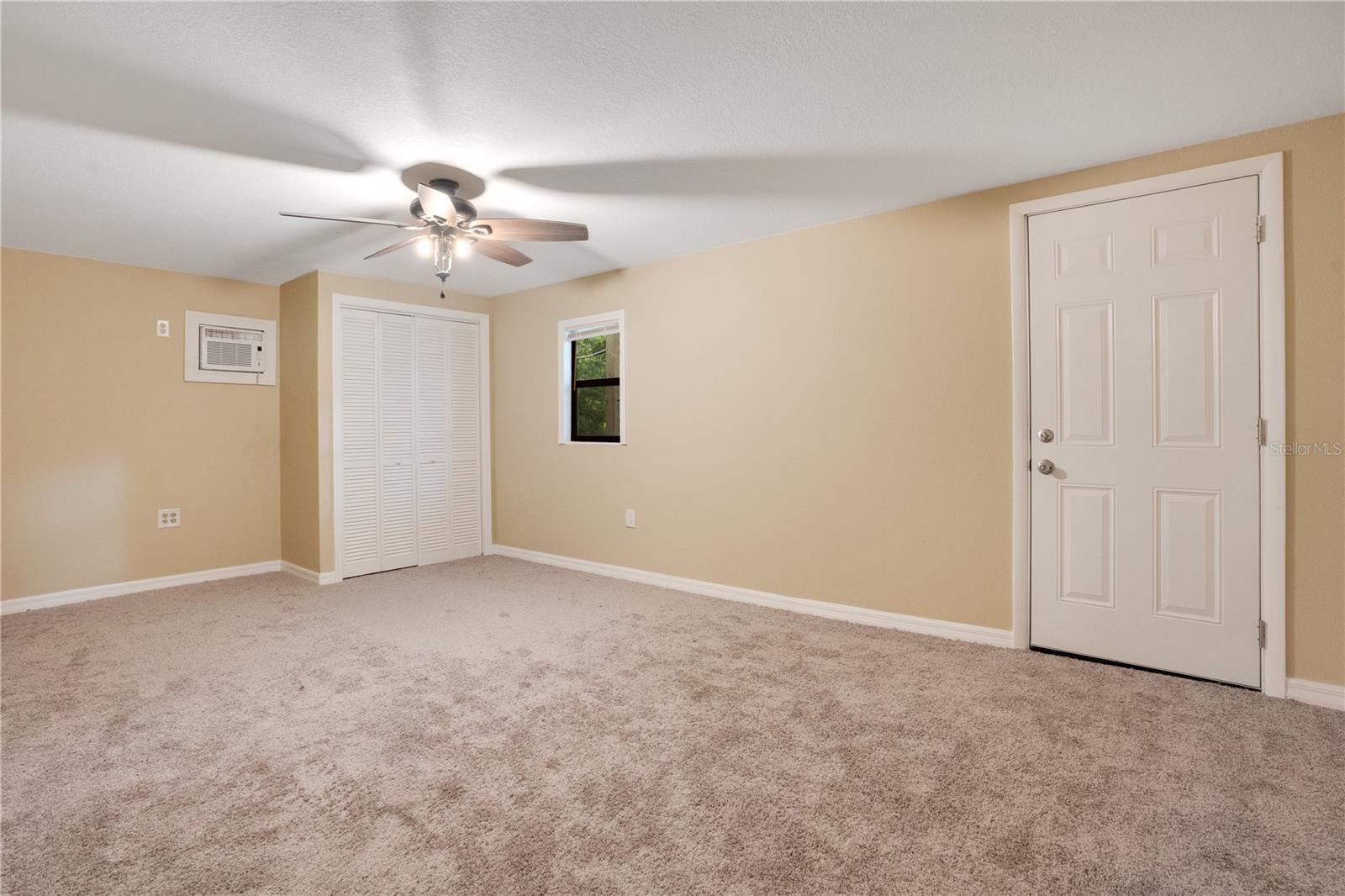 Image 16 of 27 For 38341 Palm Grove Drive
