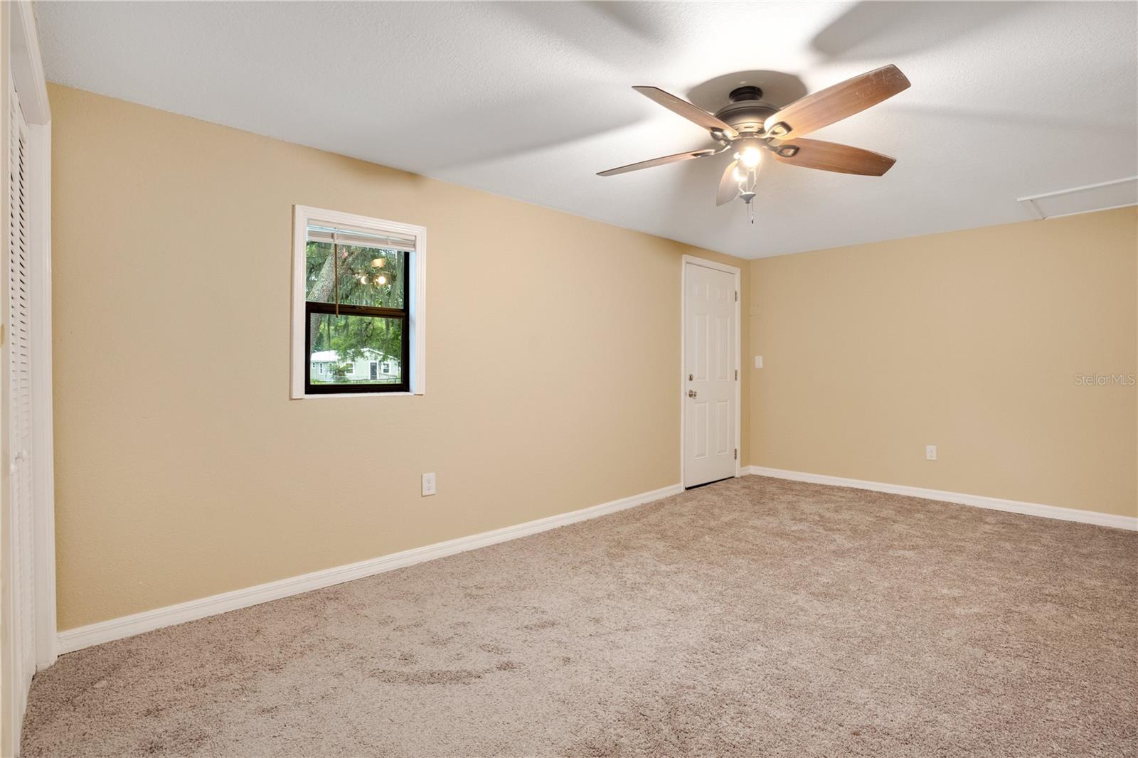 Image 17 of 27 For 38341 Palm Grove Drive