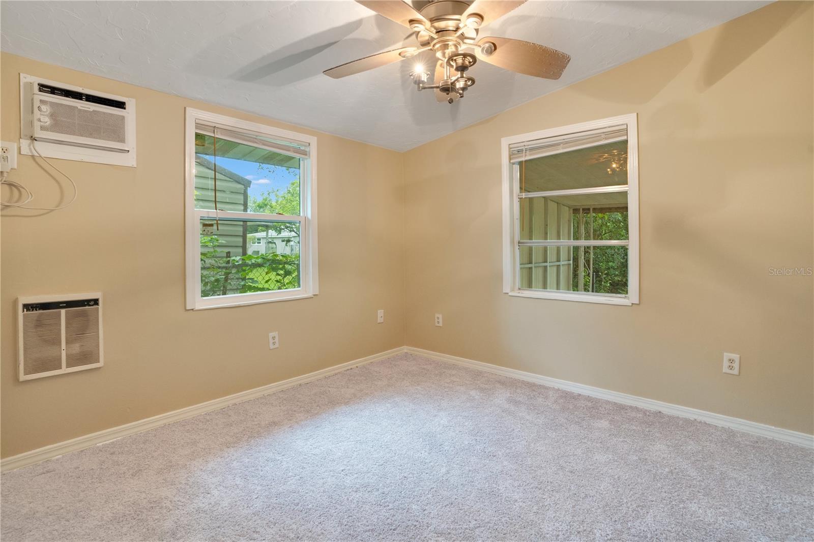 Image 18 of 27 For 38341 Palm Grove Drive