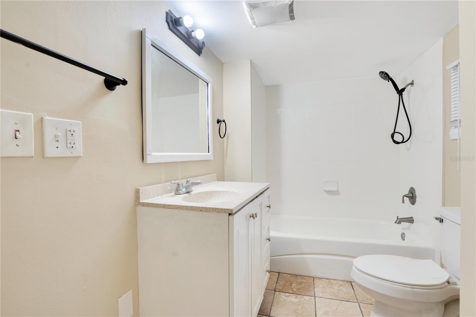 Image 23 of 27 For 38341 Palm Grove Drive