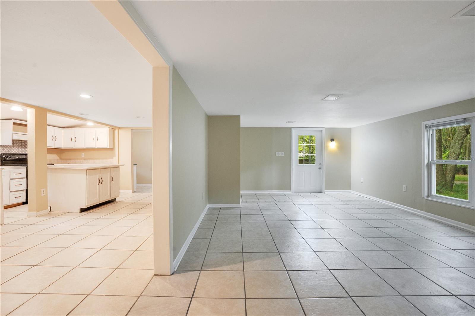 Image 4 of 27 For 38341 Palm Grove Drive