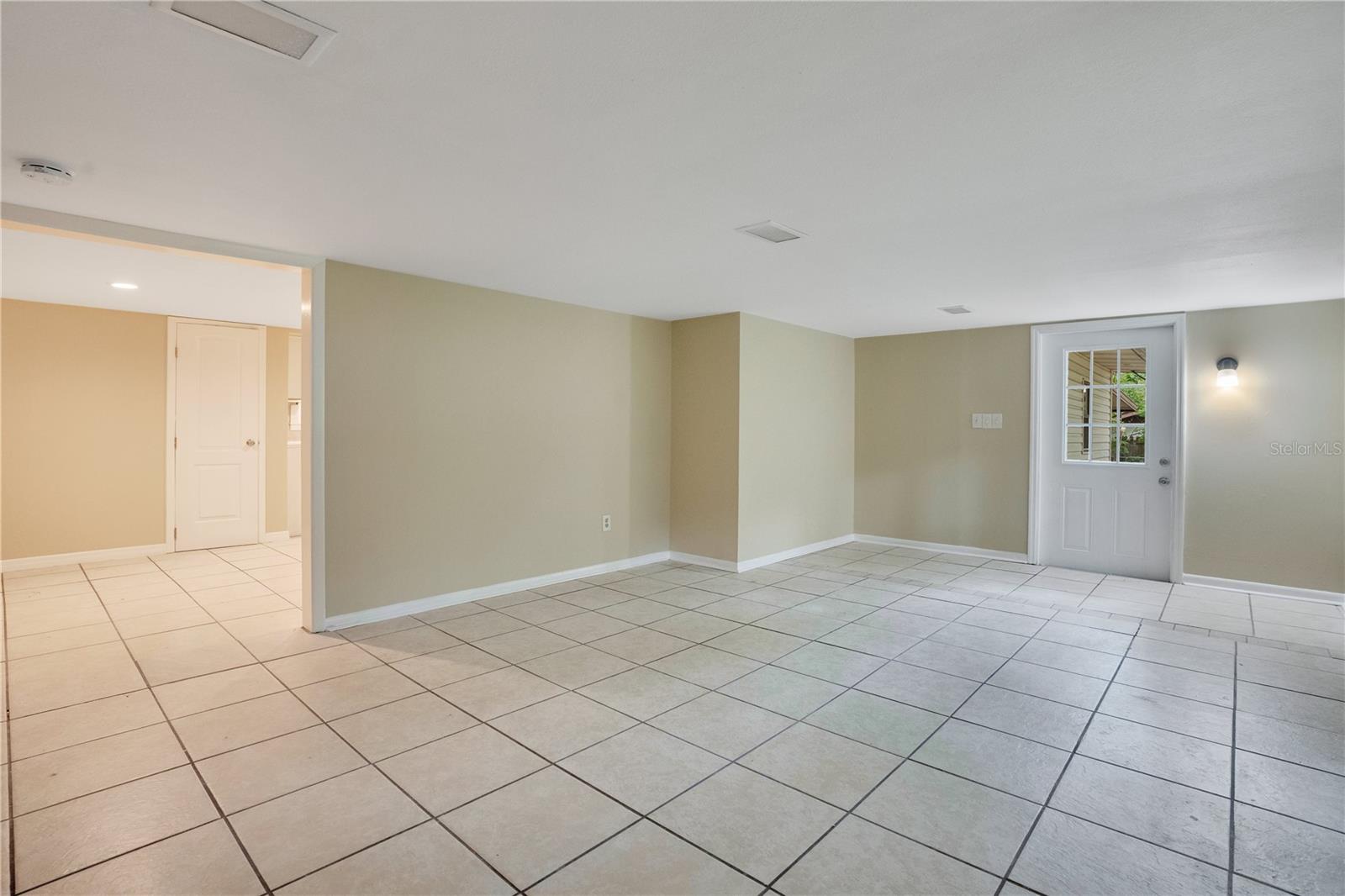 Image 5 of 27 For 38341 Palm Grove Drive