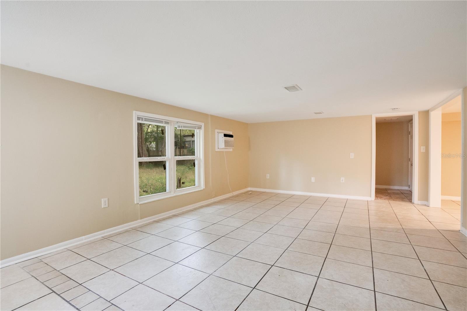 Image 6 of 27 For 38341 Palm Grove Drive
