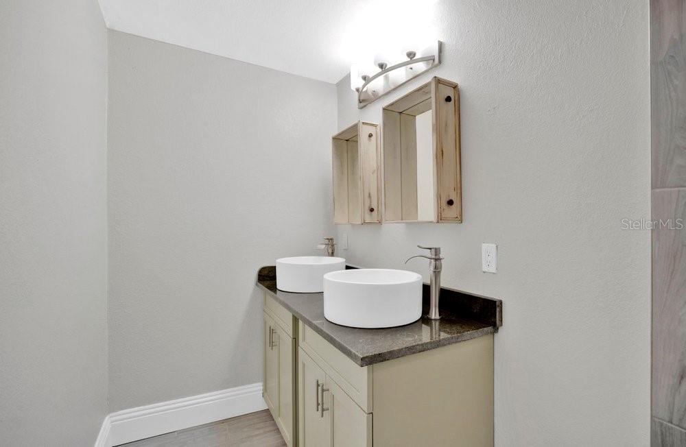 Image 18 of 29 For 1009 Neuse Avenue