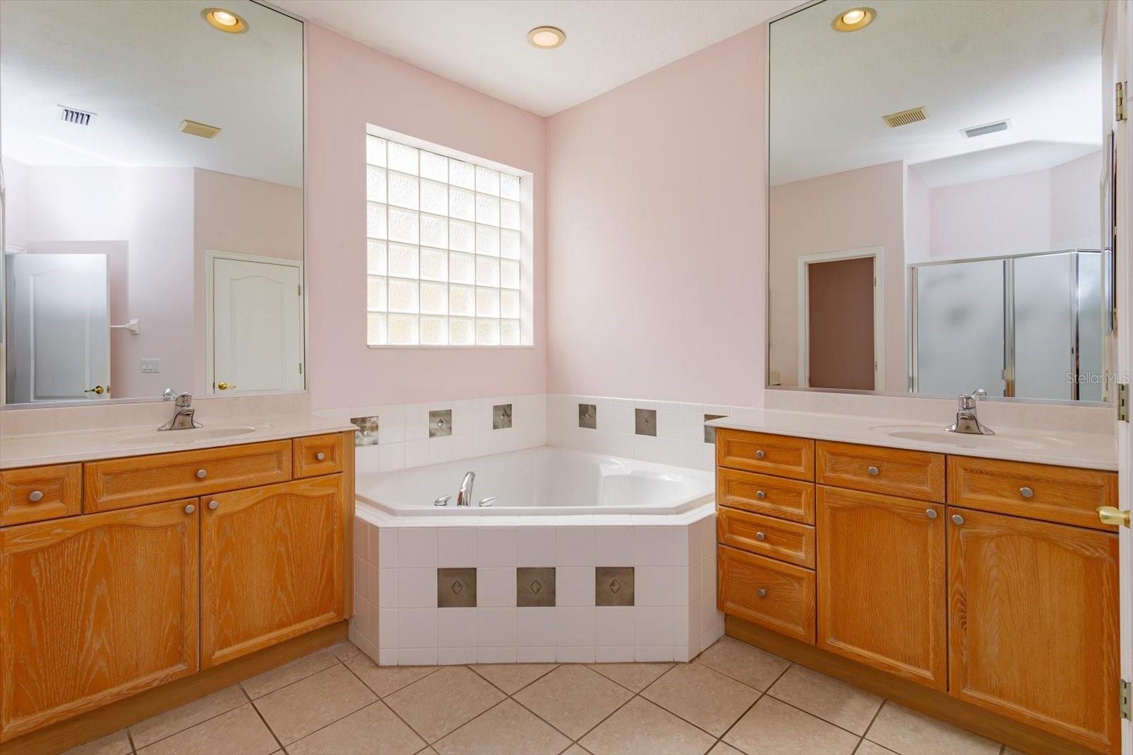 Image 21 of 33 For 12761 Holdenbury Lane