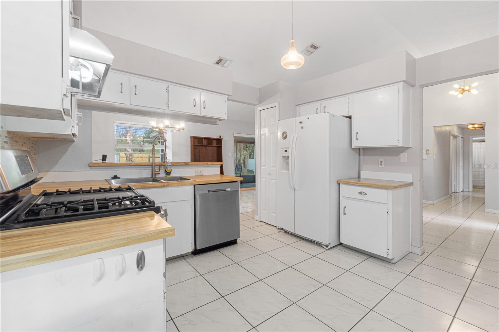 Image 8 of 28 For 110 Baywest Drive