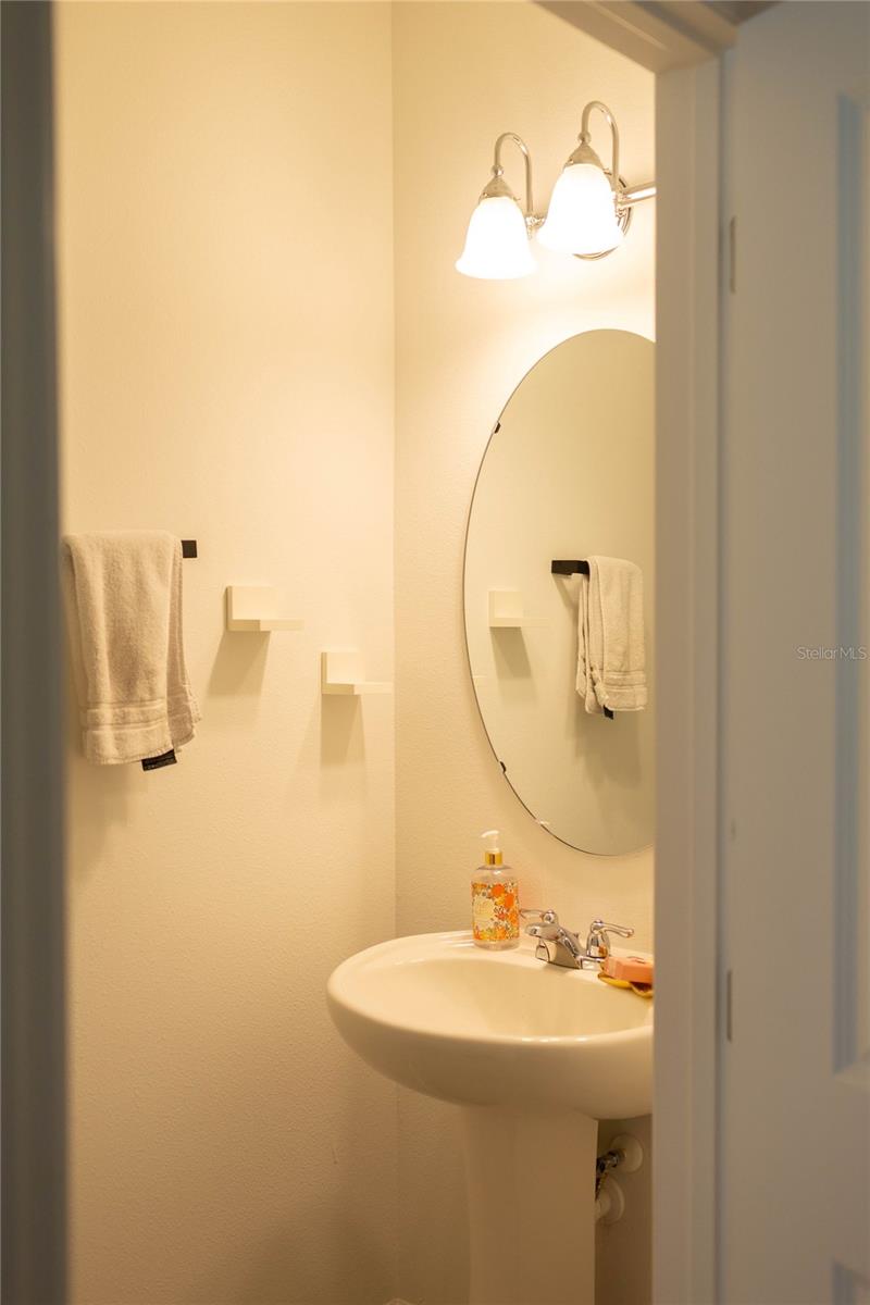 Image 7 of 14 For 2015 Hemingway Circle