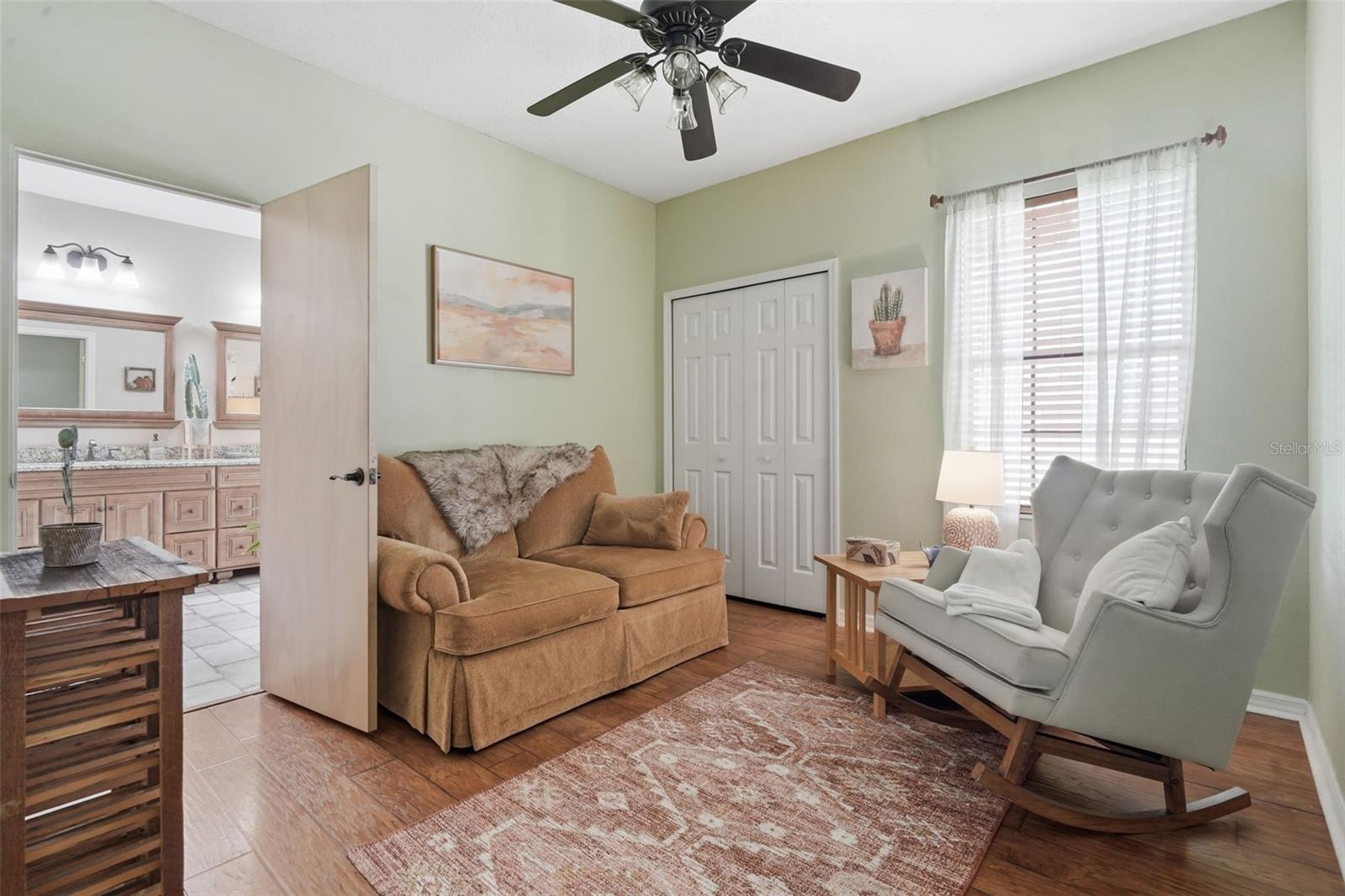 Image 18 of 29 For 333 Kimi Court