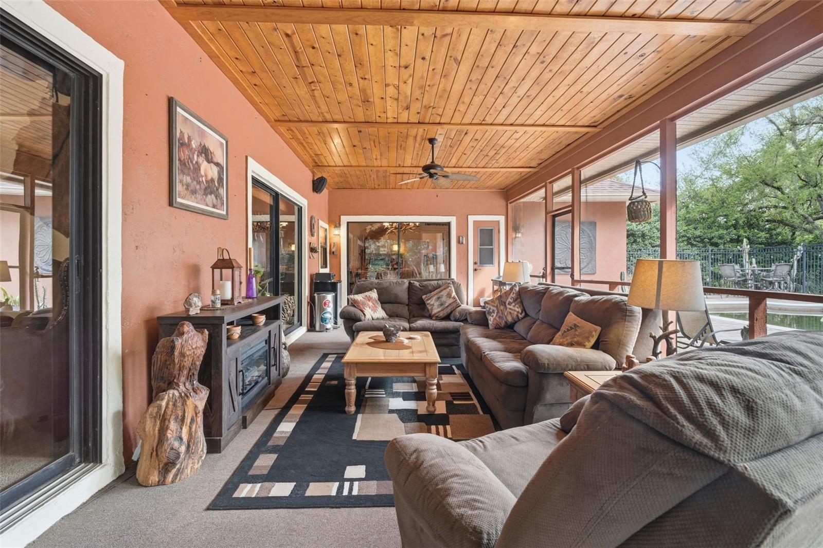 Image 25 of 29 For 333 Kimi Court