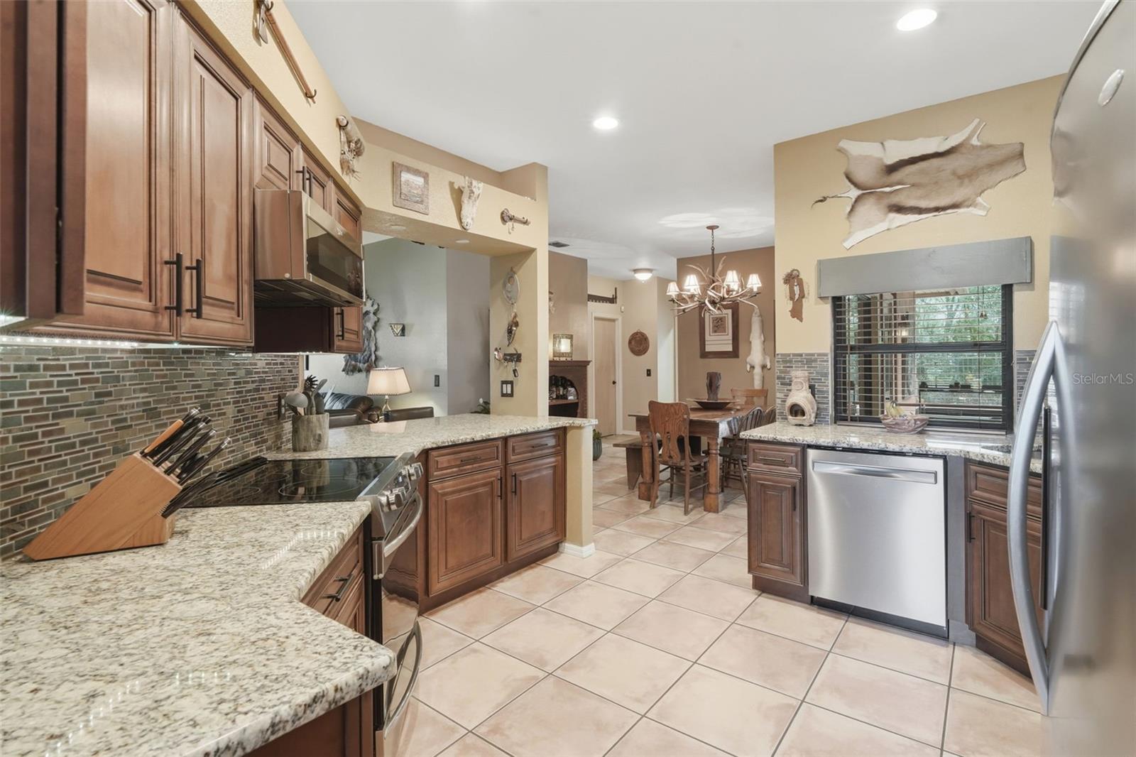 Image 5 of 29 For 333 Kimi Court