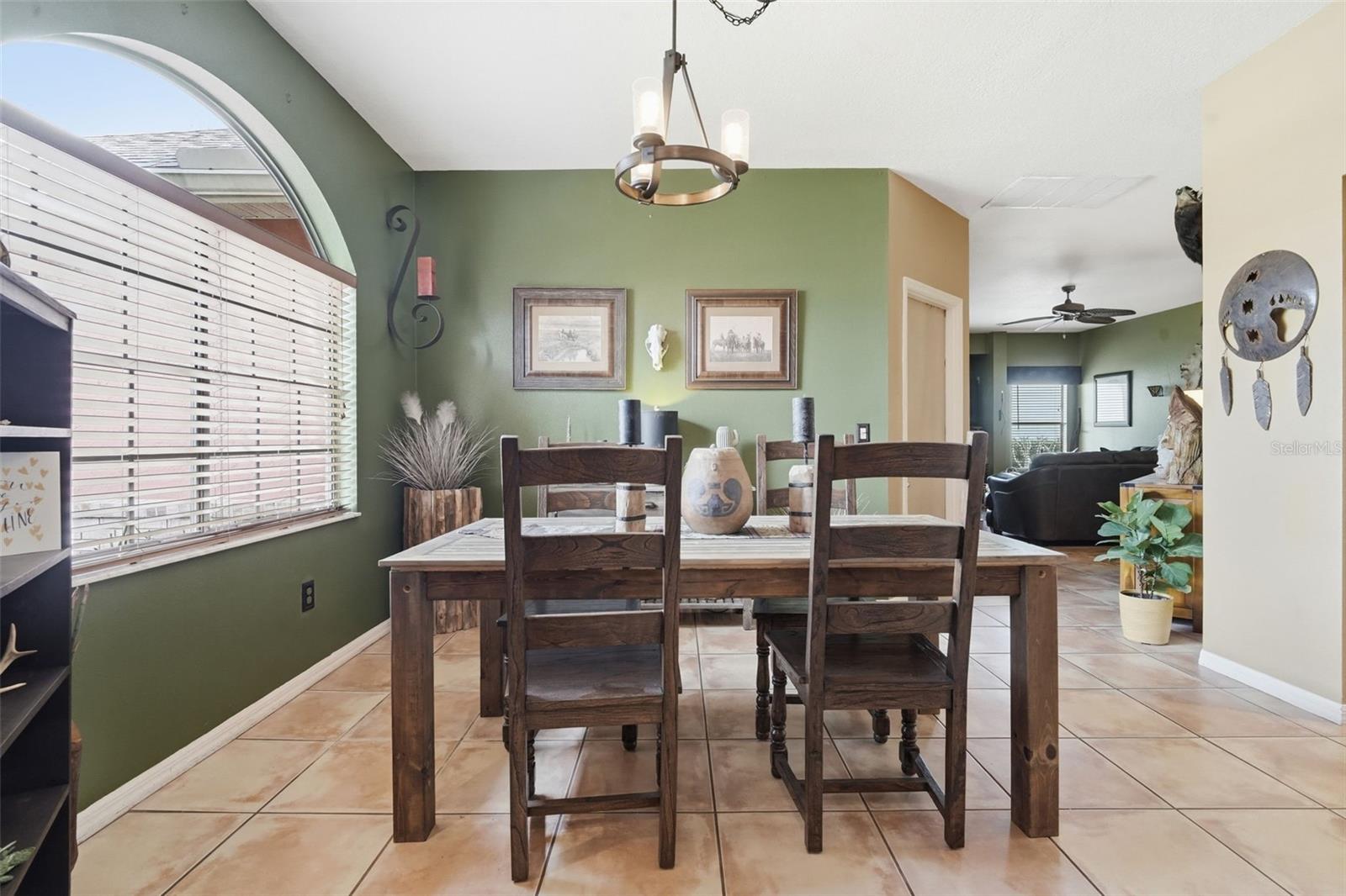 Image 9 of 29 For 333 Kimi Court