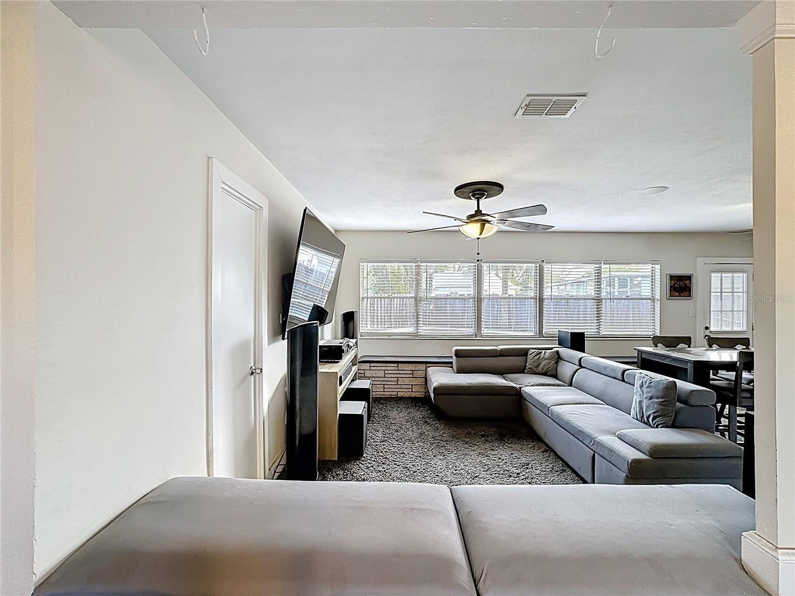 Image 16 of 43 For 512 Lakemont Avenue